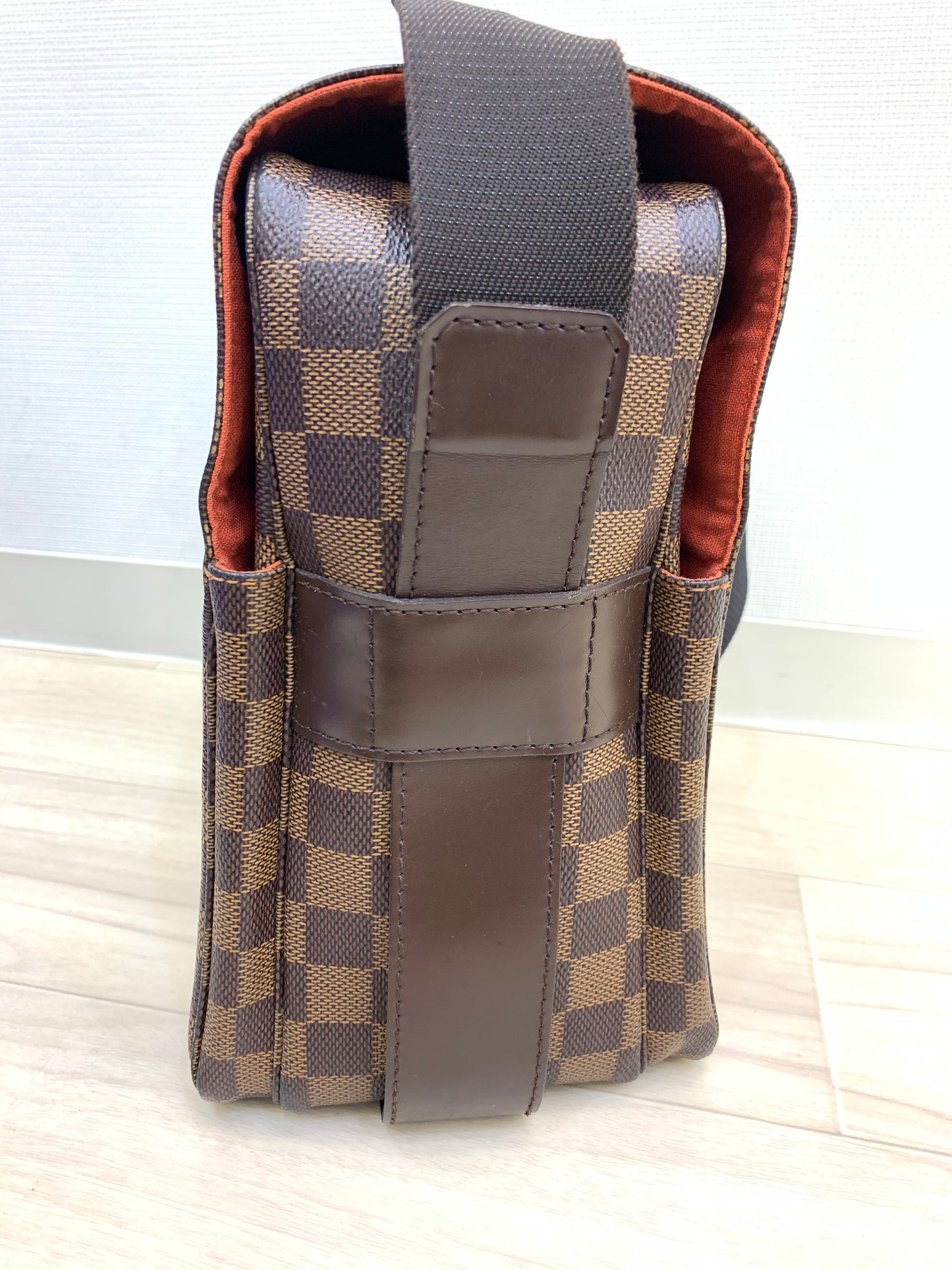 Louis Vuitton Damier Ébène Naviglio messenger bag