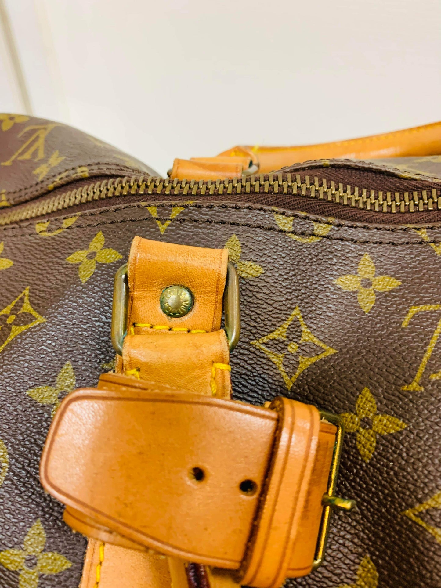 USED LOUIS VUITTON KEEPAL BANDOULIERE 60