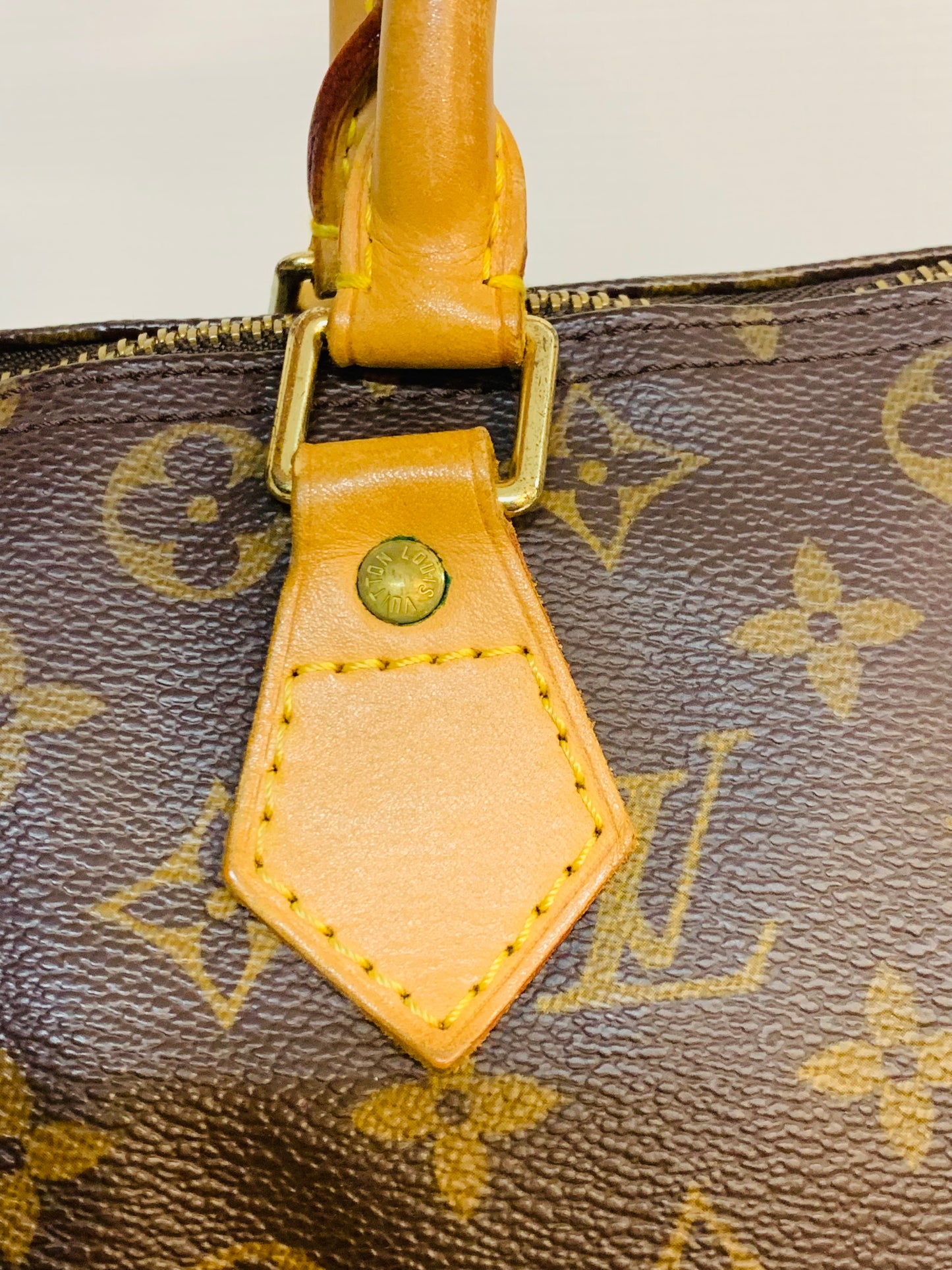 LOUIS VUITTON SPEEDY30