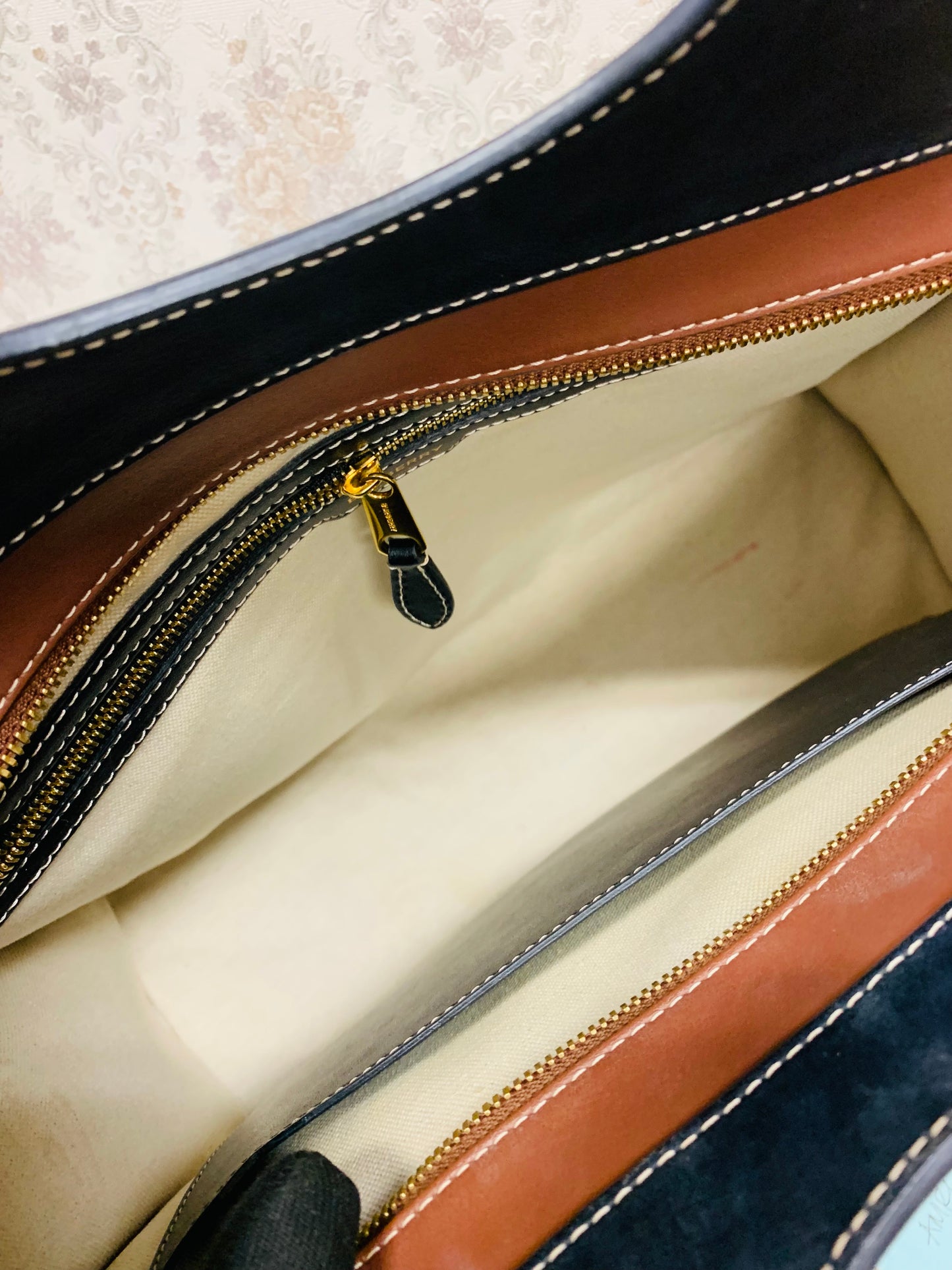 Burberry Canvas Horseferry Medium Pocket Tote Black