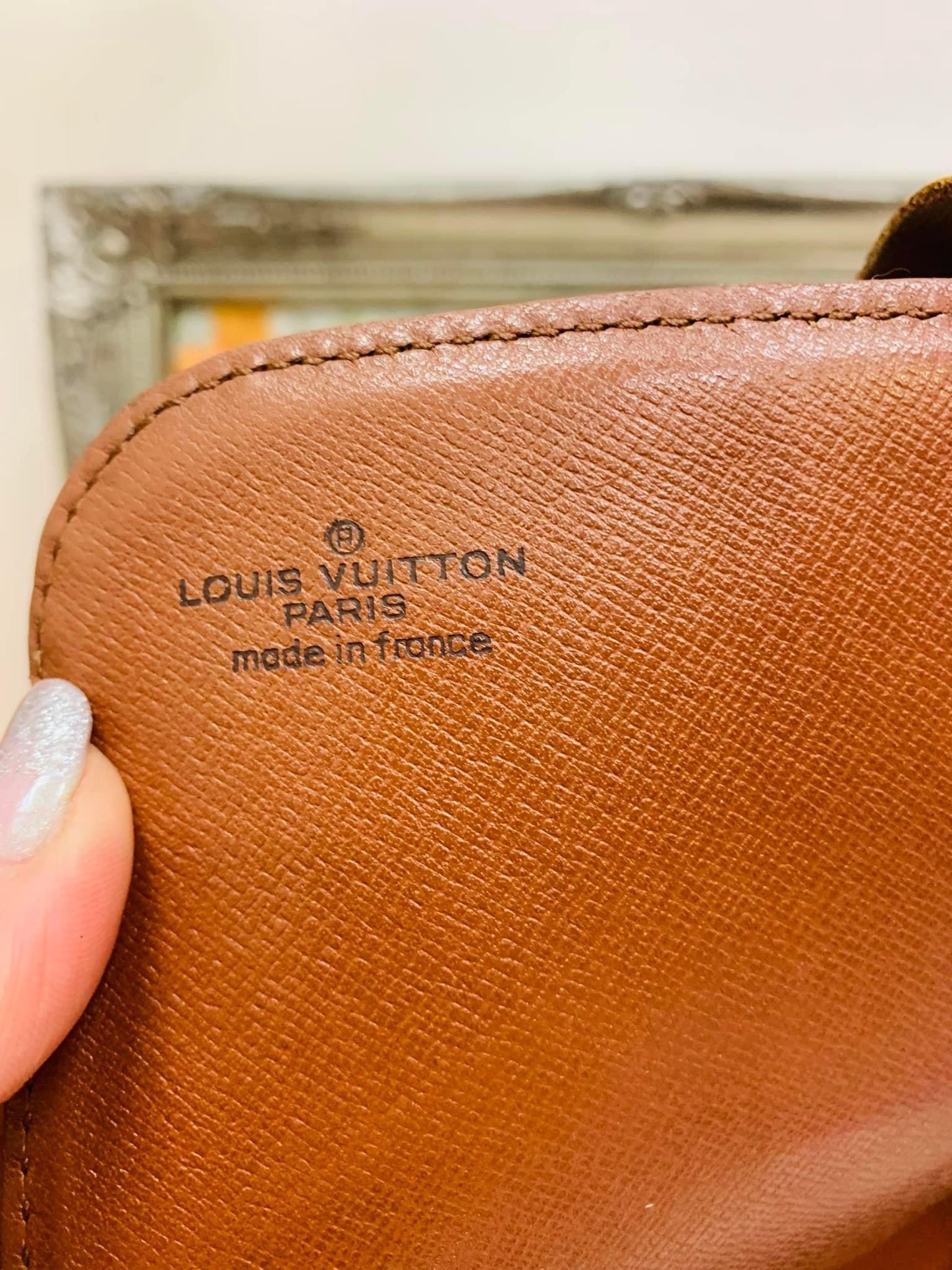 LOUIS VUITTON CARTOUCHIERE MM