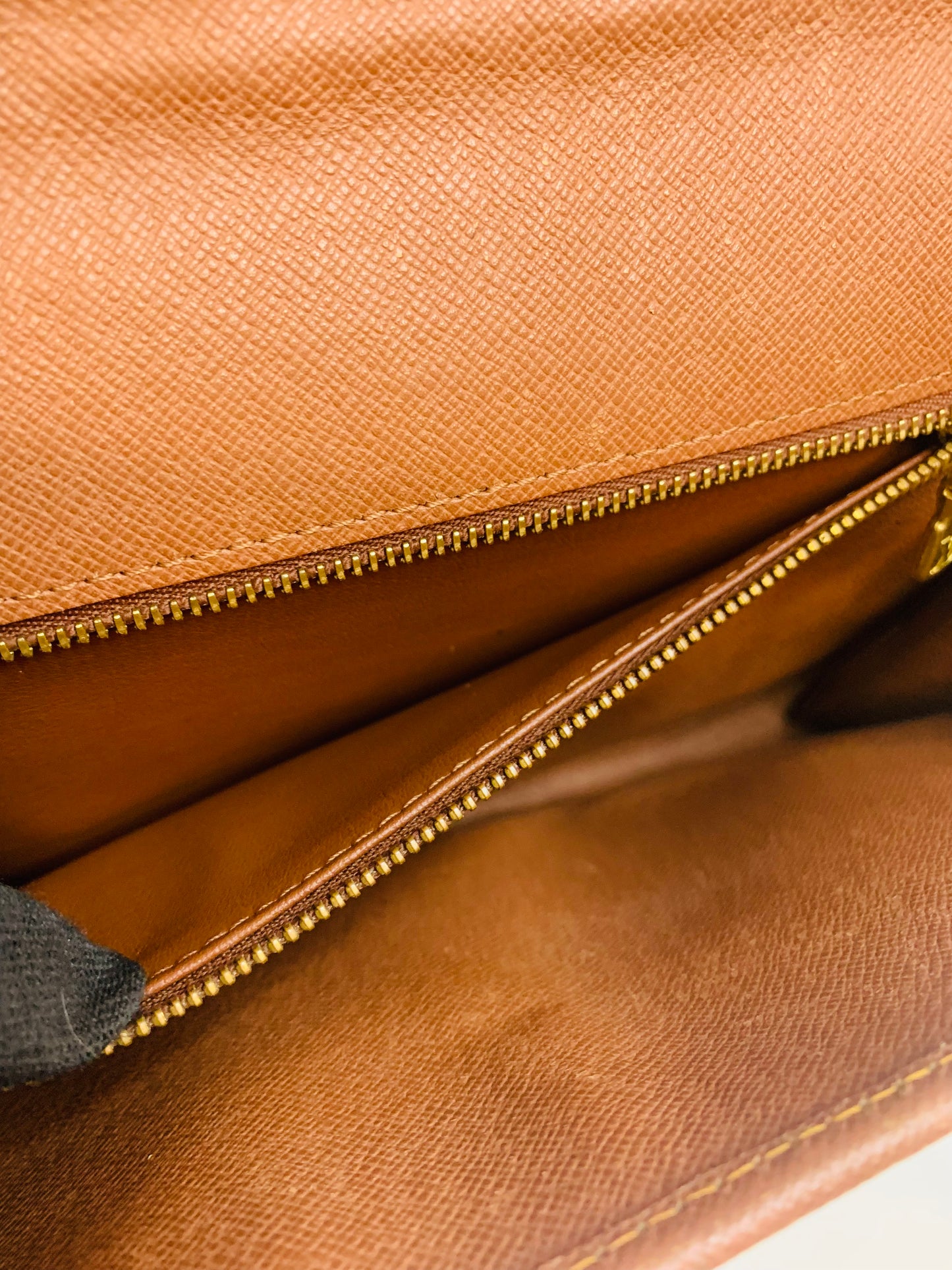 Louis Vuitton Monogram Bordeaux shoulder bag