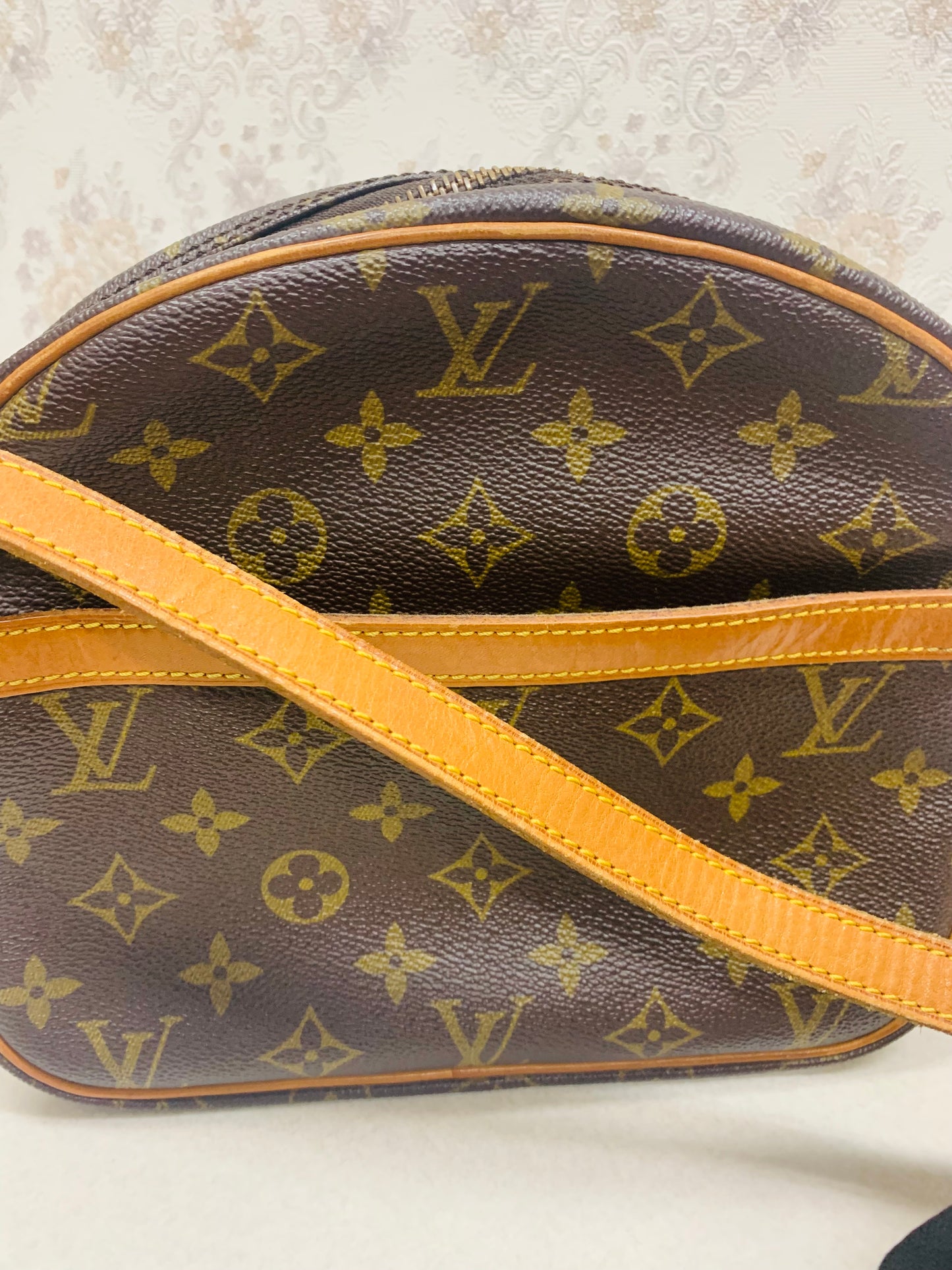 Louis Vuitton Monogram Senlis