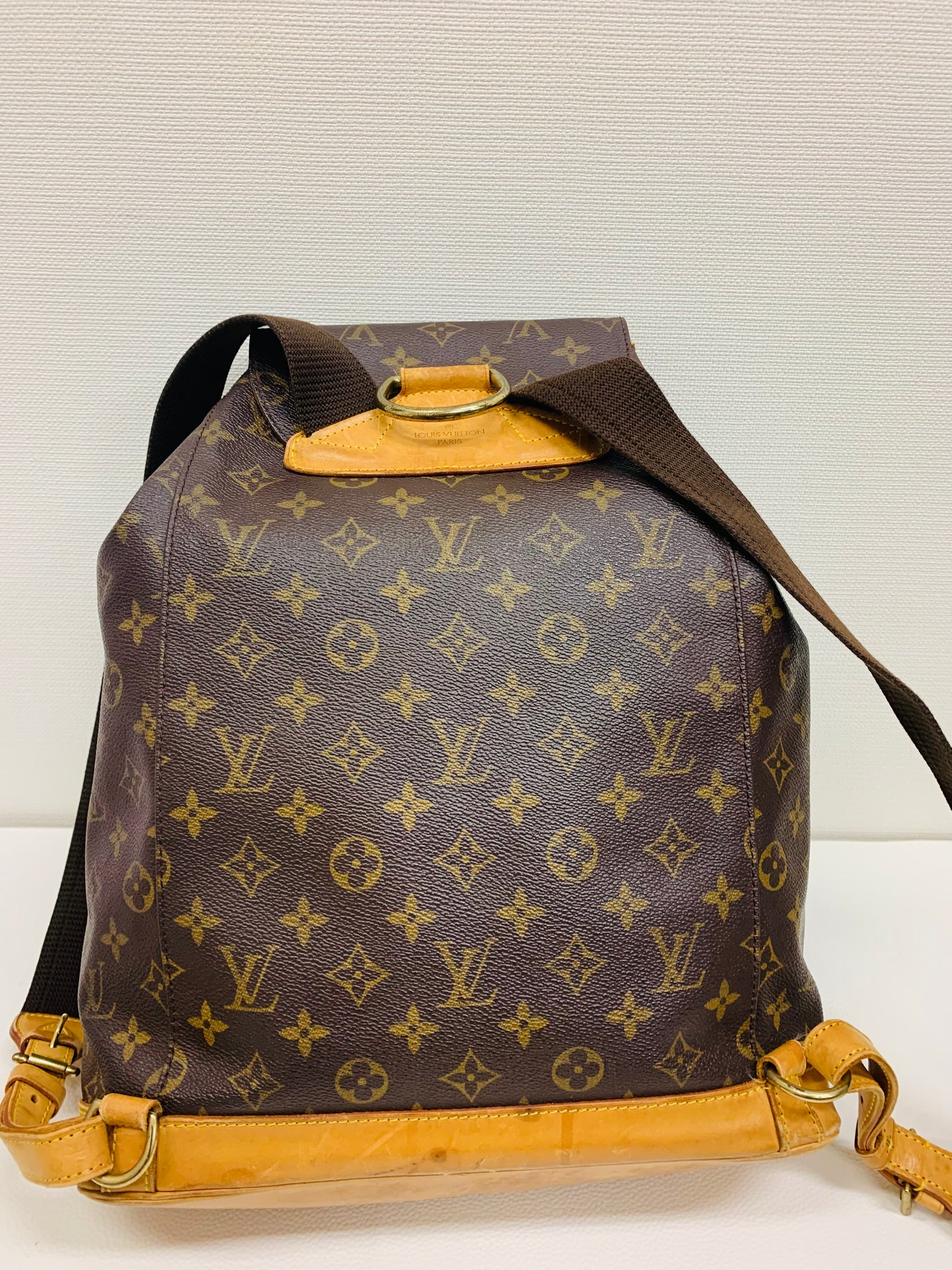 USED LOUIS VUITTON MONTSOURIES GM