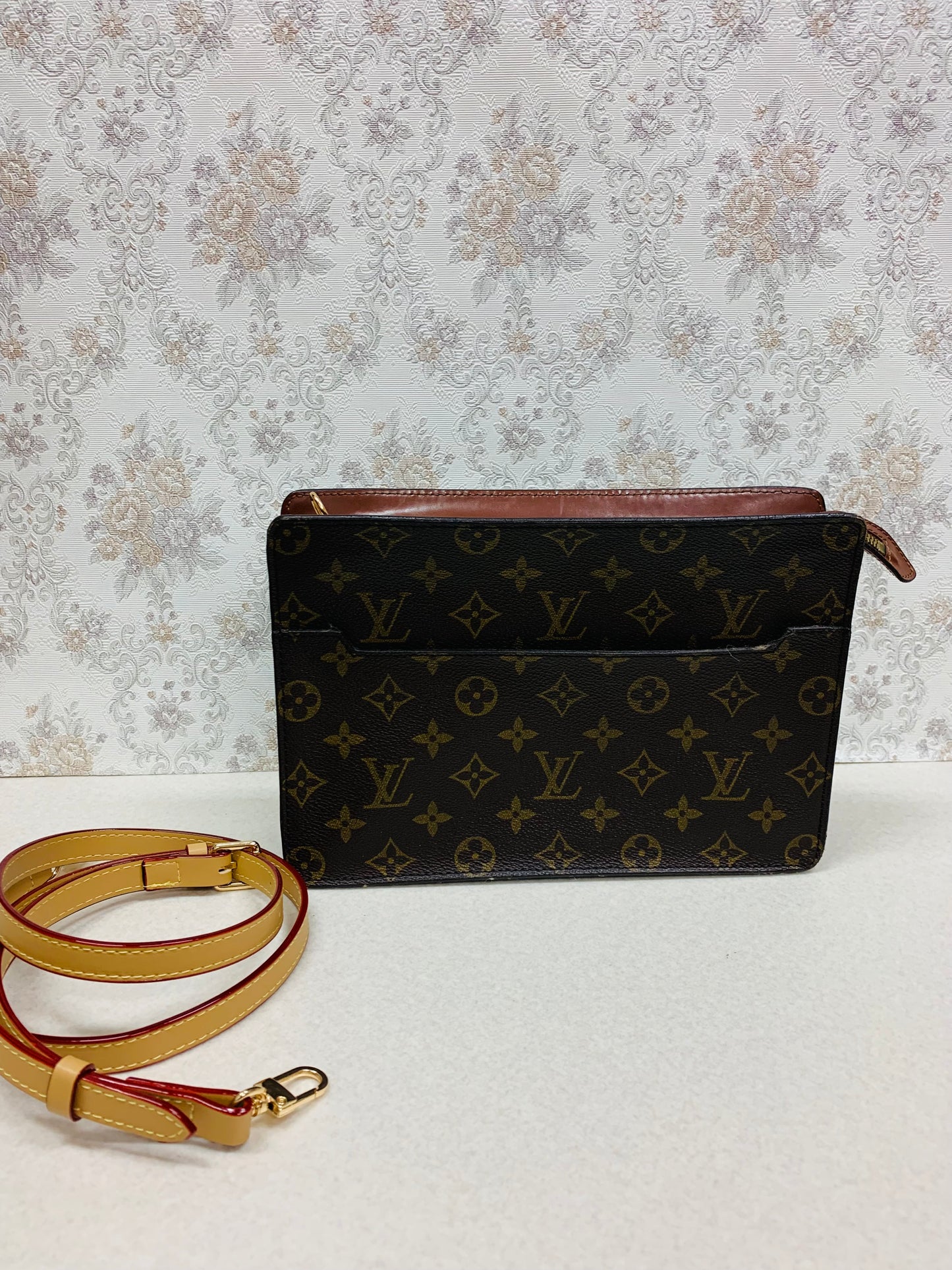 Louis Vuitton Monogram  Pochette Homme