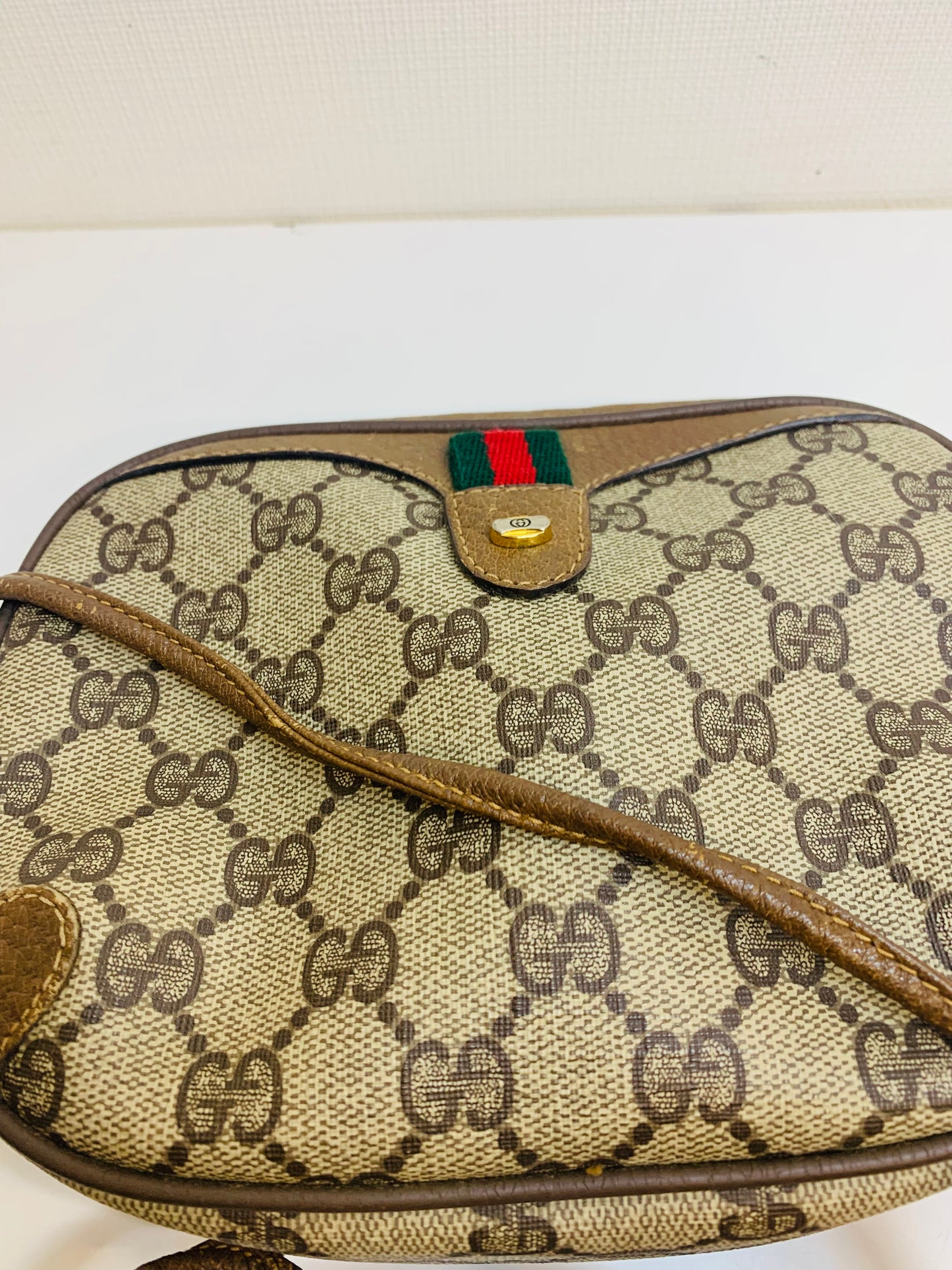 GUCCI GG SUPREME Sherry Line Shoulder bag