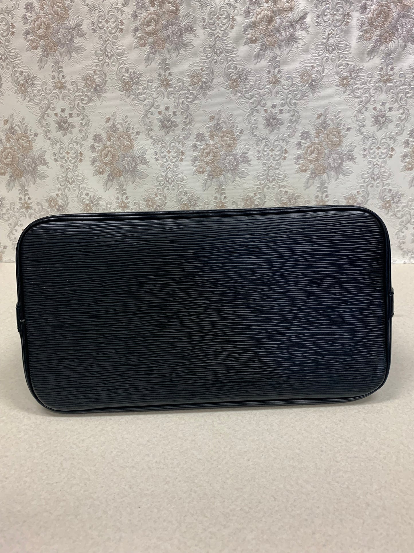 Louis Vuitton  Alma PM Epi Noir