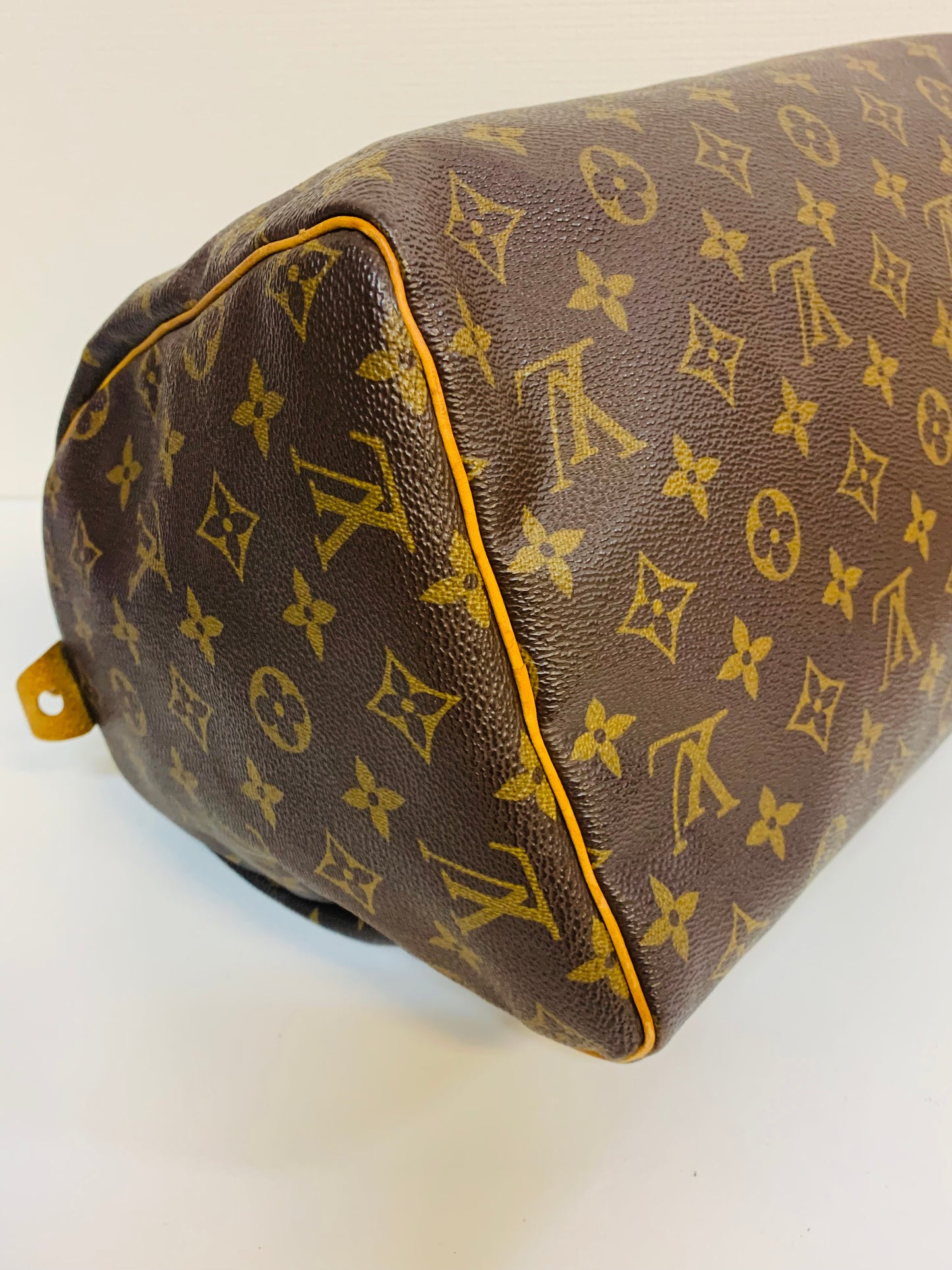 LOUIS VUITTON Speedy 30