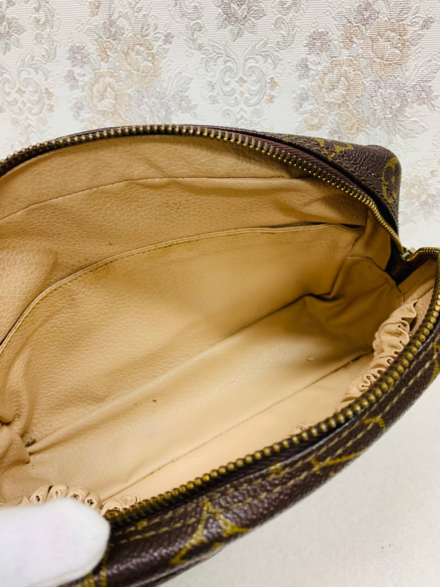 Louis Vuitton Monogram Trousse Toilette 23