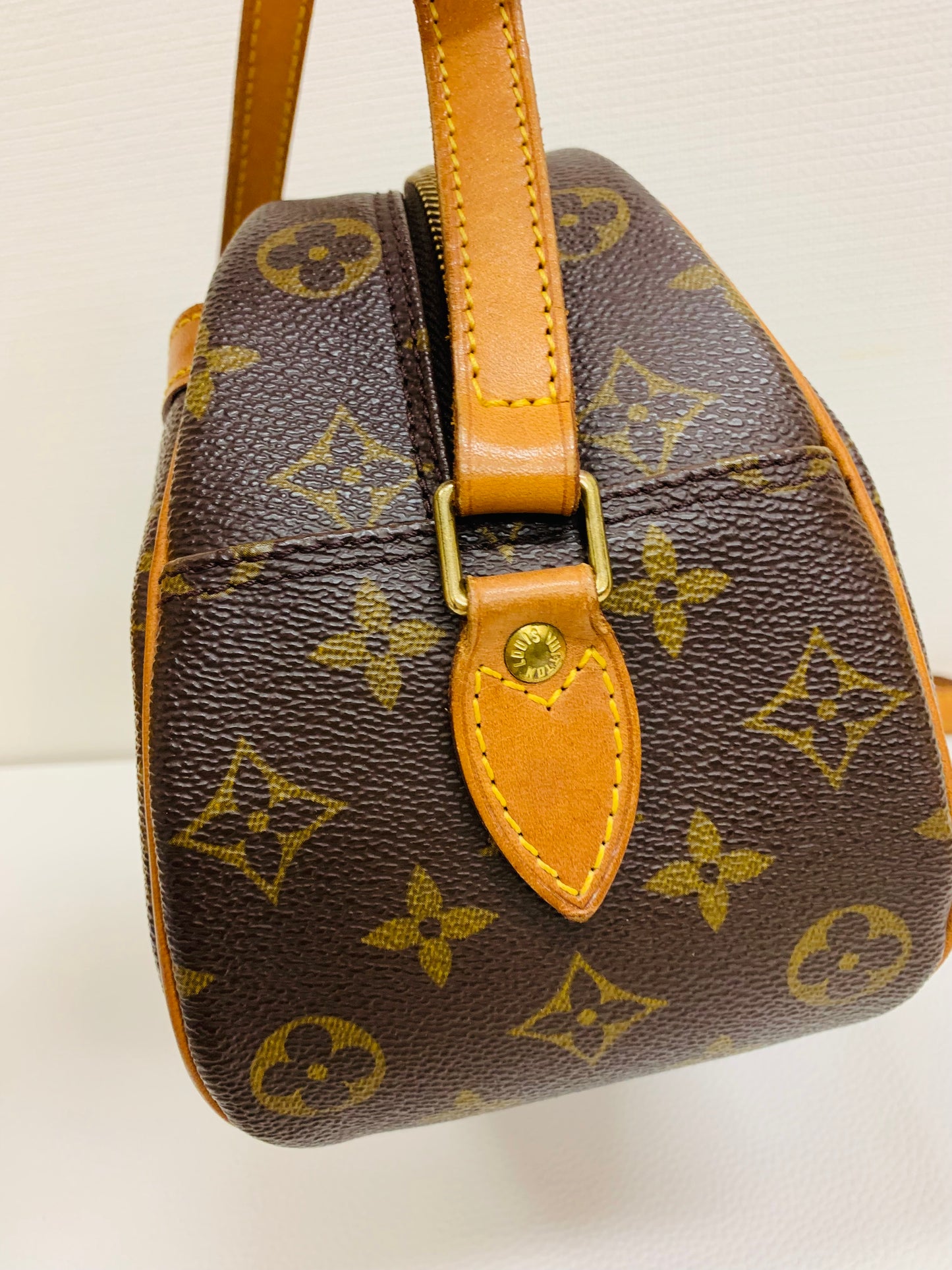 USED LOUIS VUITTON BLOIS