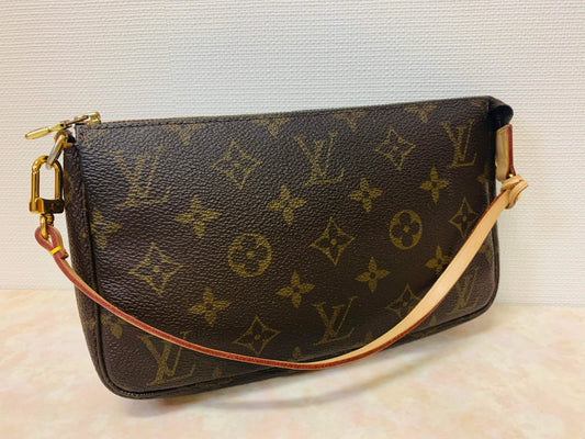 LOUIS VUITTON POCHETTE ACCESSORIES