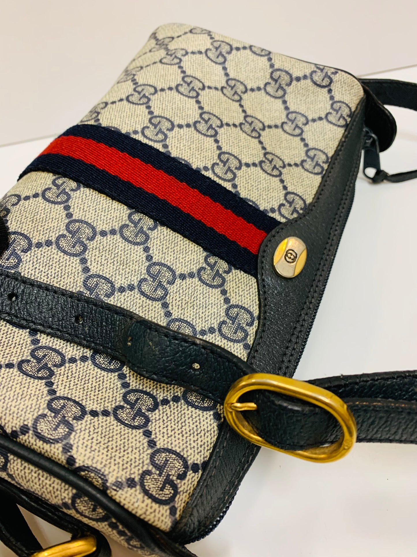 GUCCI GG Supreme Sherry Line Shoulder Bag