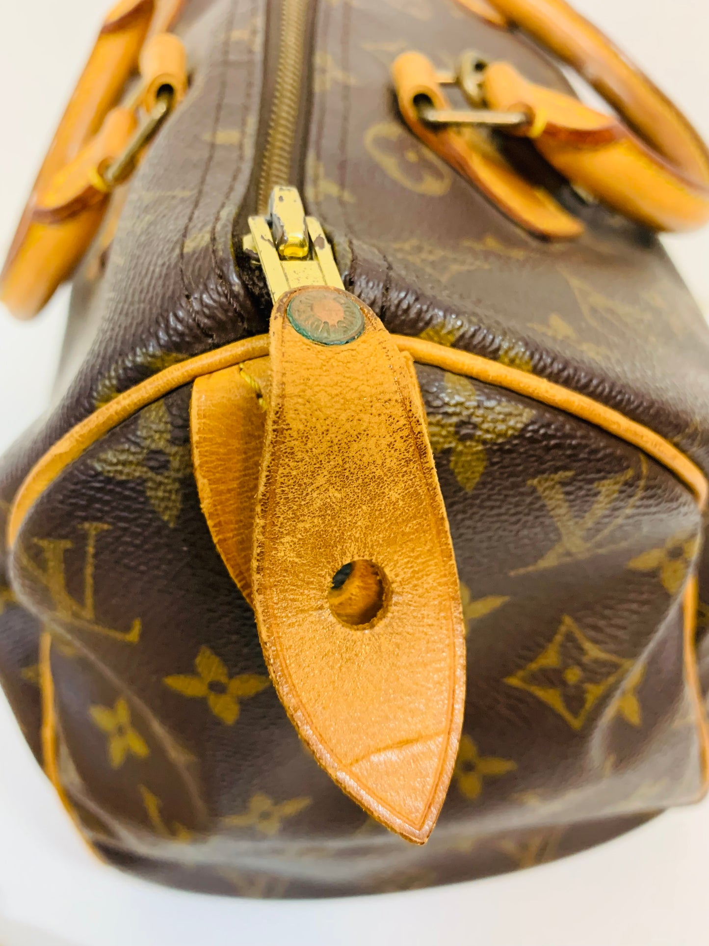 USED LOUIS VUITTON SPEEDY 30