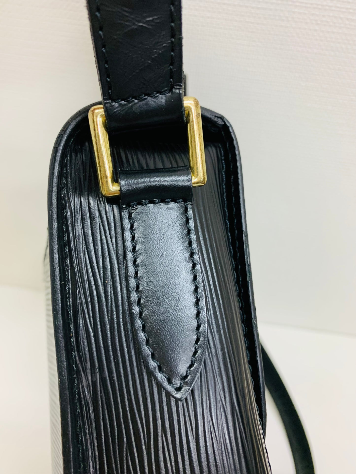 Use Louis Vuitton Epi Saint Cloud Noir