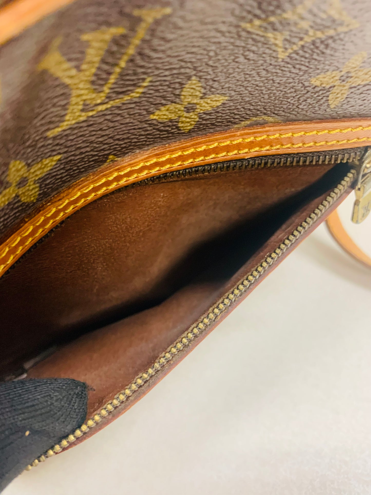 Louis Vuitton Monogram Senlis
