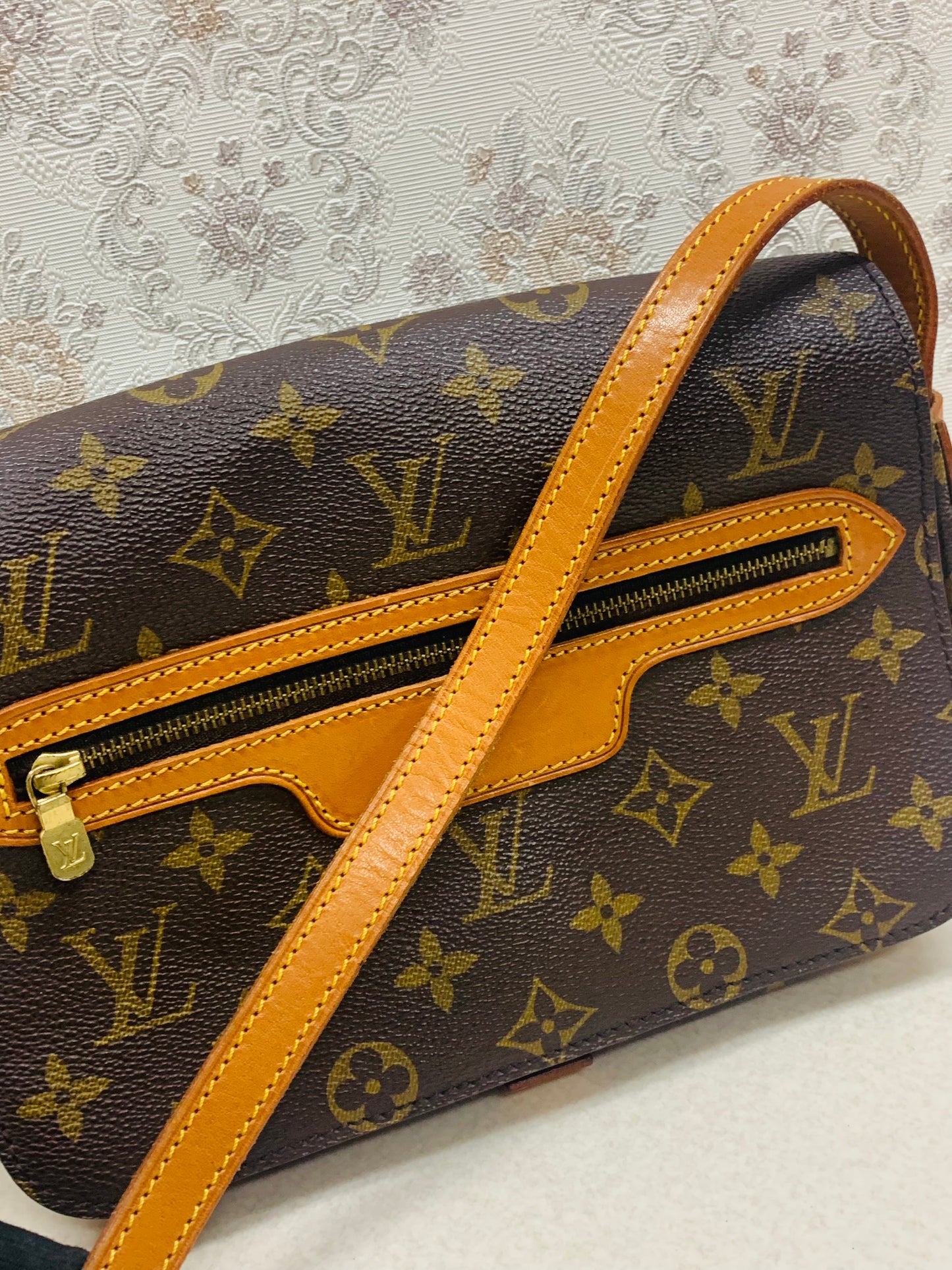 Louis Vuitton Monogram Saint Germain 24