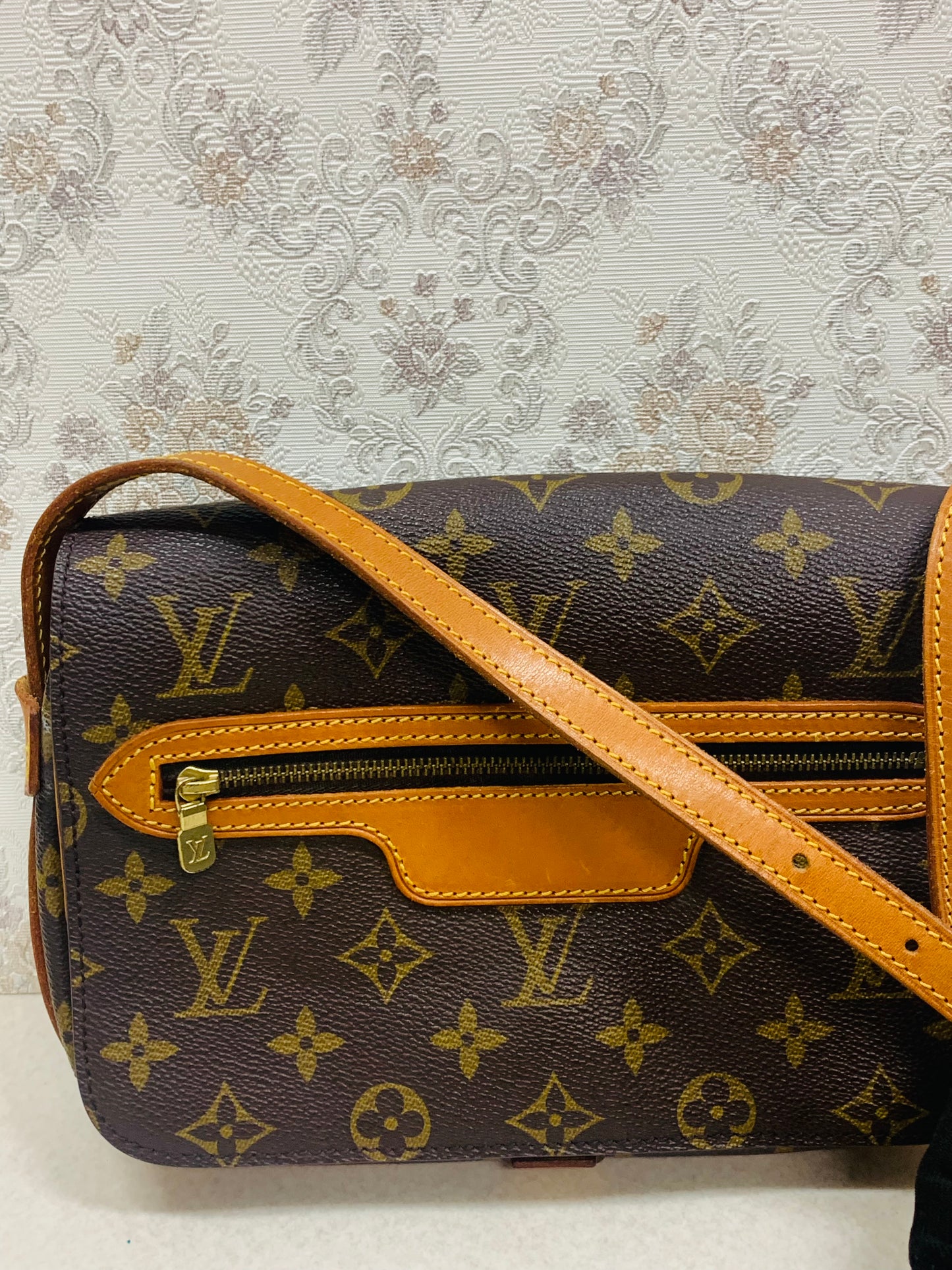 Louis Vuitton Monogram Saint Germain 24