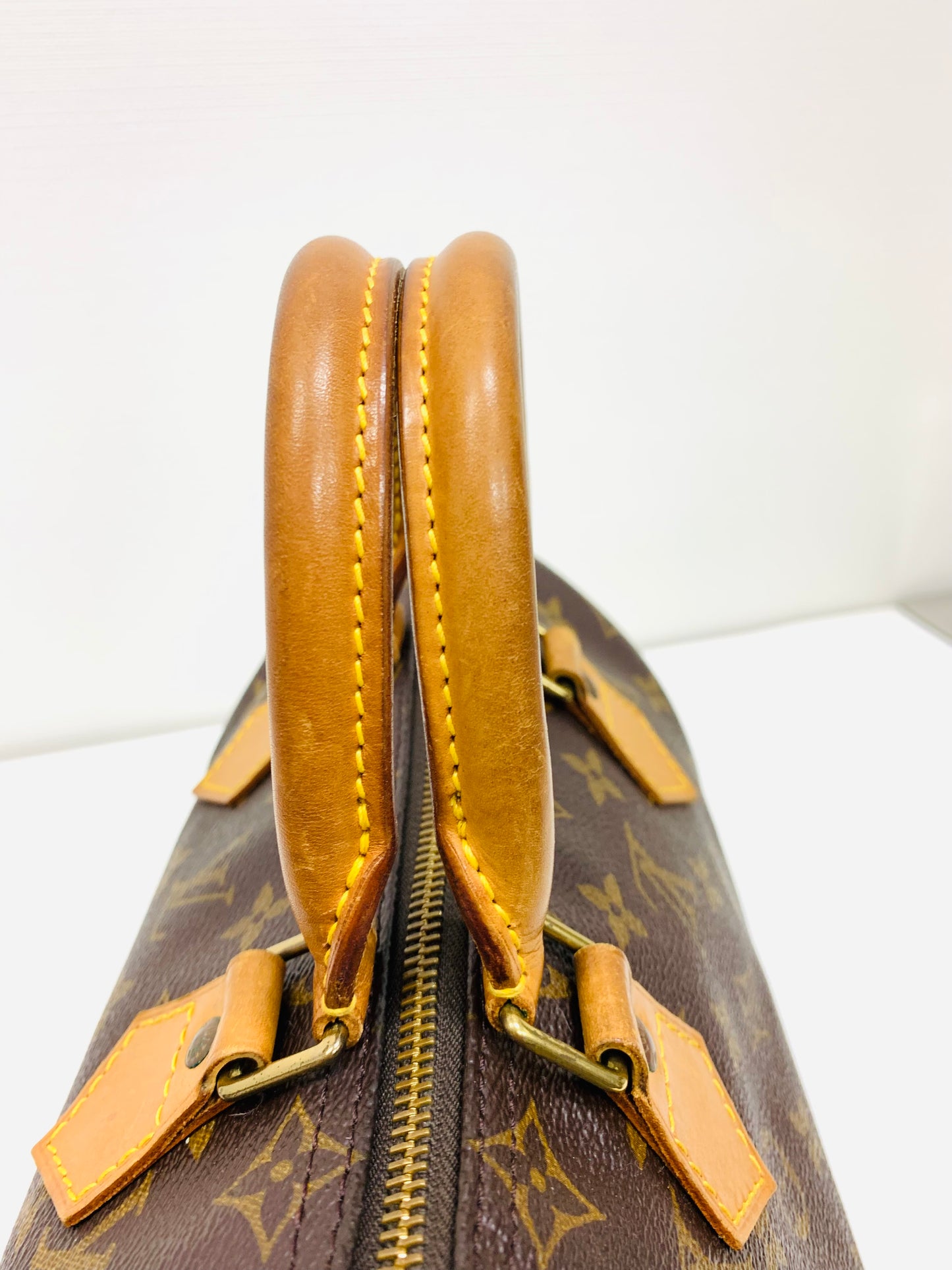 USED LOUIS VUITTON SPEEDY 25