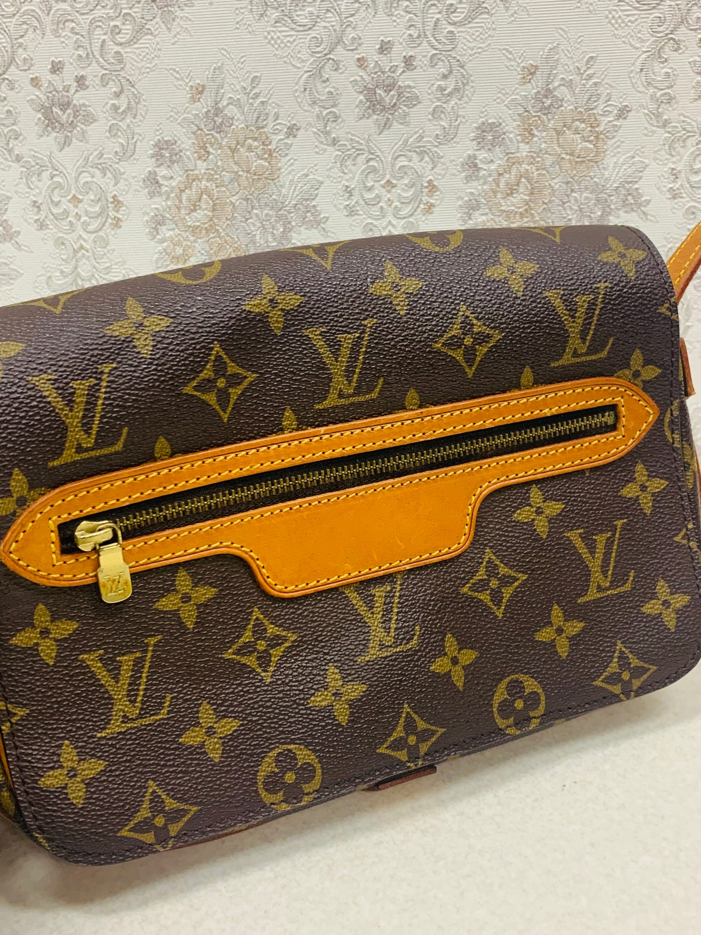 Louis Vuitton Monogram Saint Germain 24
