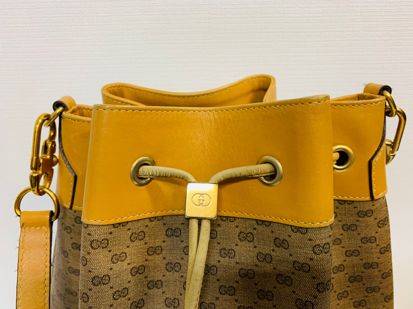 USED VINTAGE GUCCI SHERRY LINE BUCKET shoulder bag