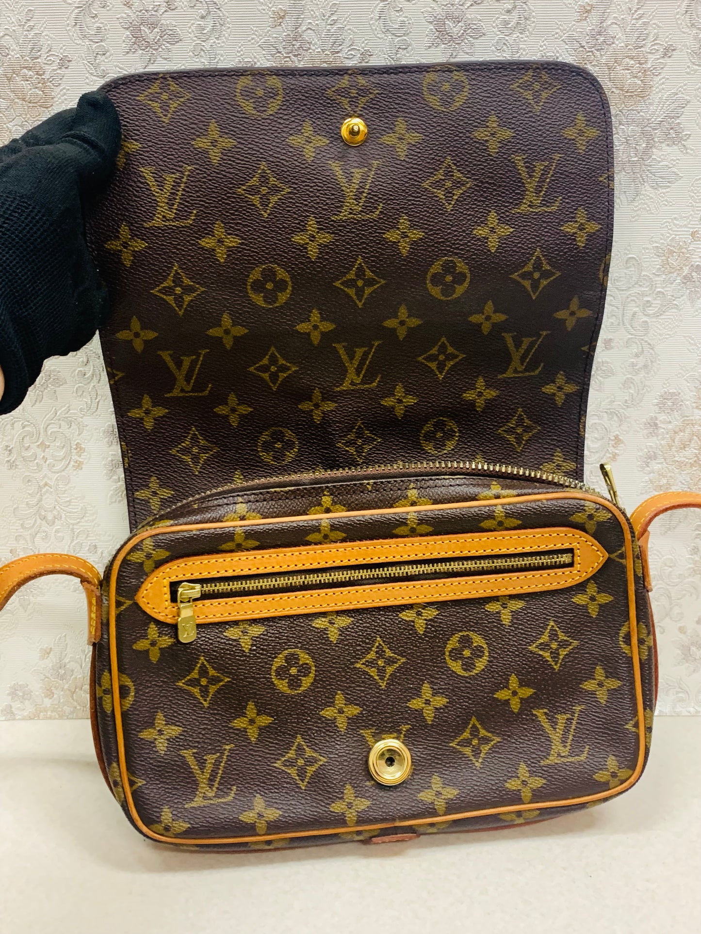 Louis Vuitton Monogram Saint Germain 24