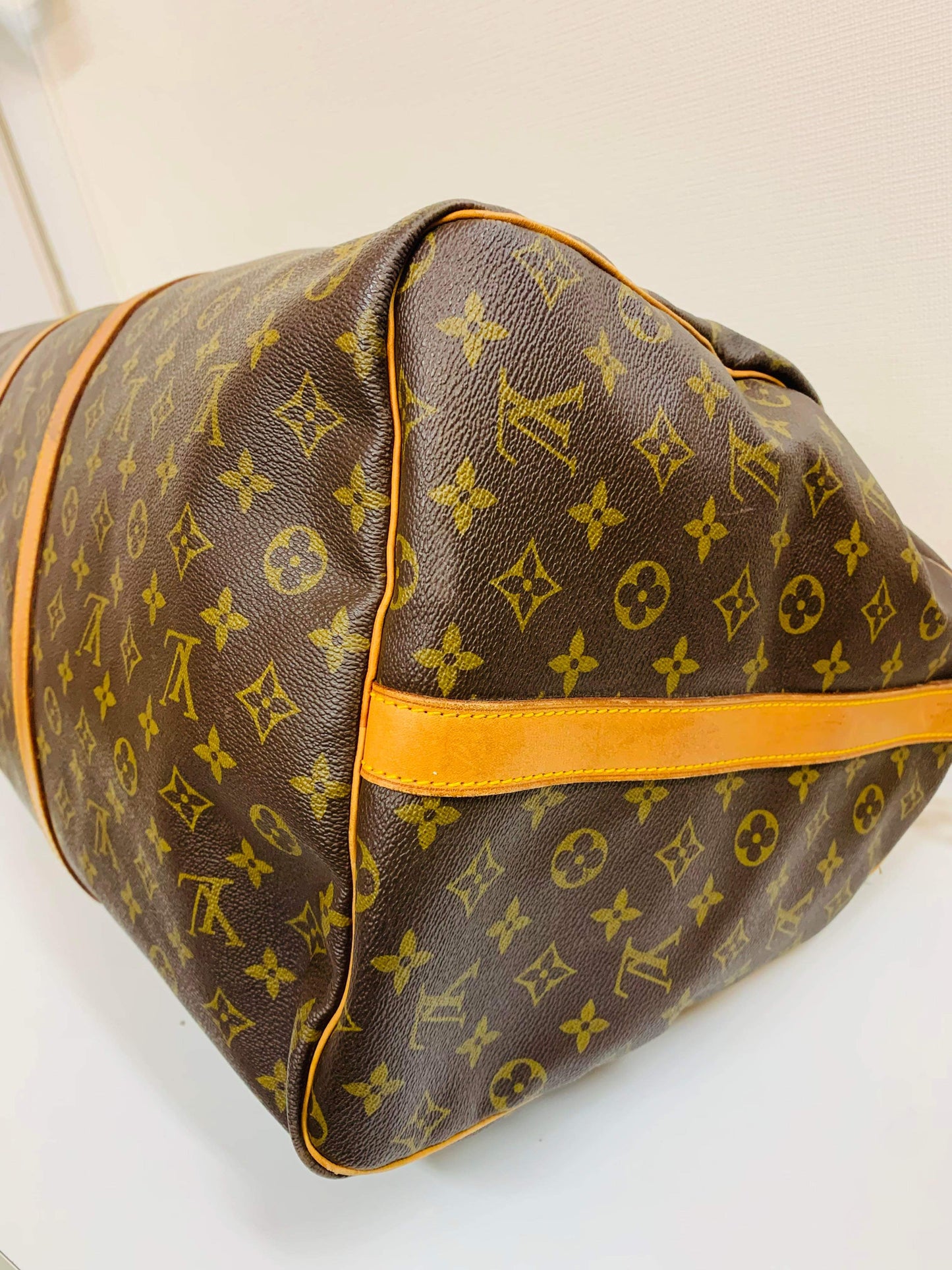 USED LOUIS VUITTON KEEPAL BANDOULIERE 60