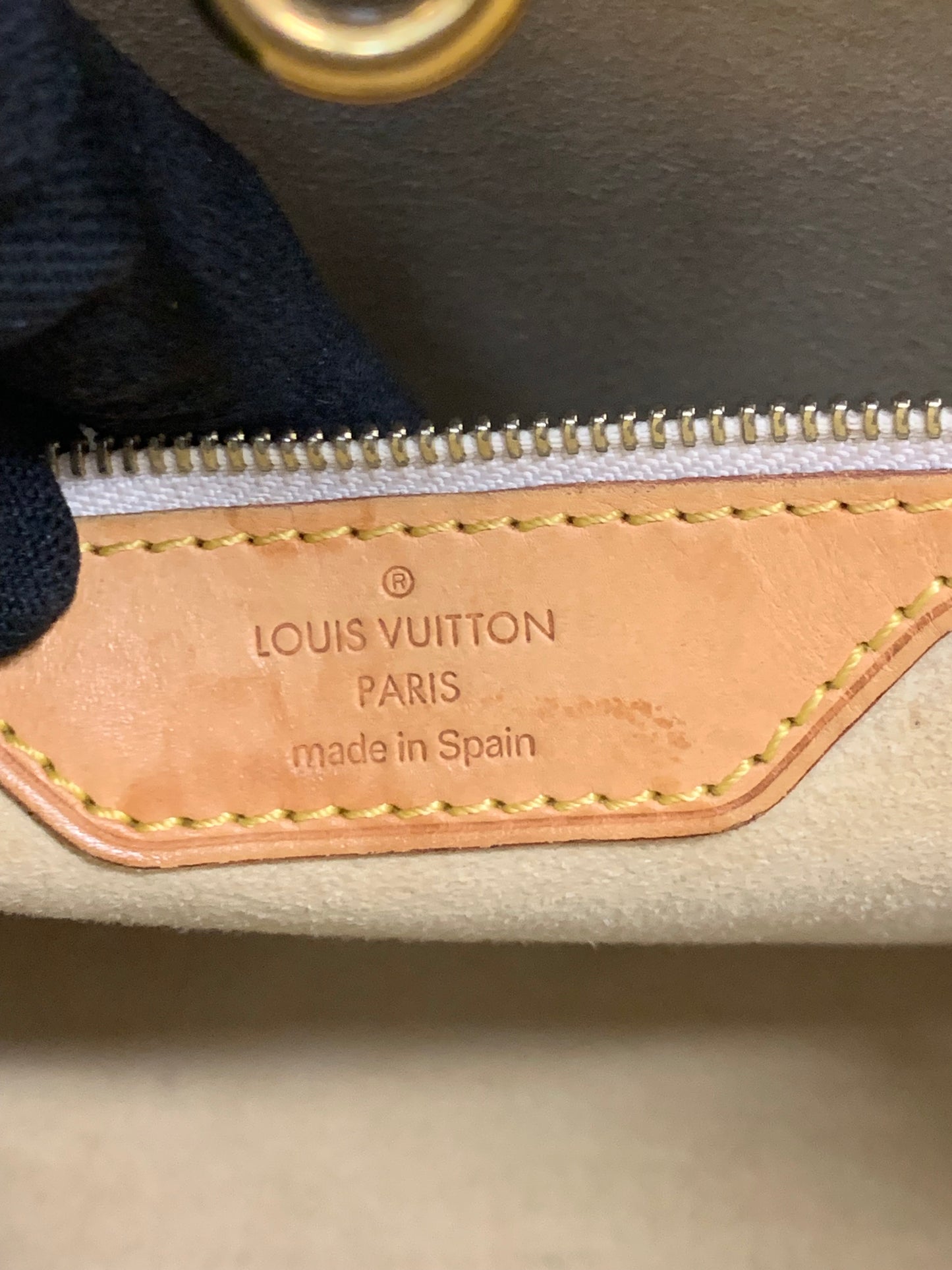 Louis Vuitton Damier Azur Hampstead MM Tote Bag