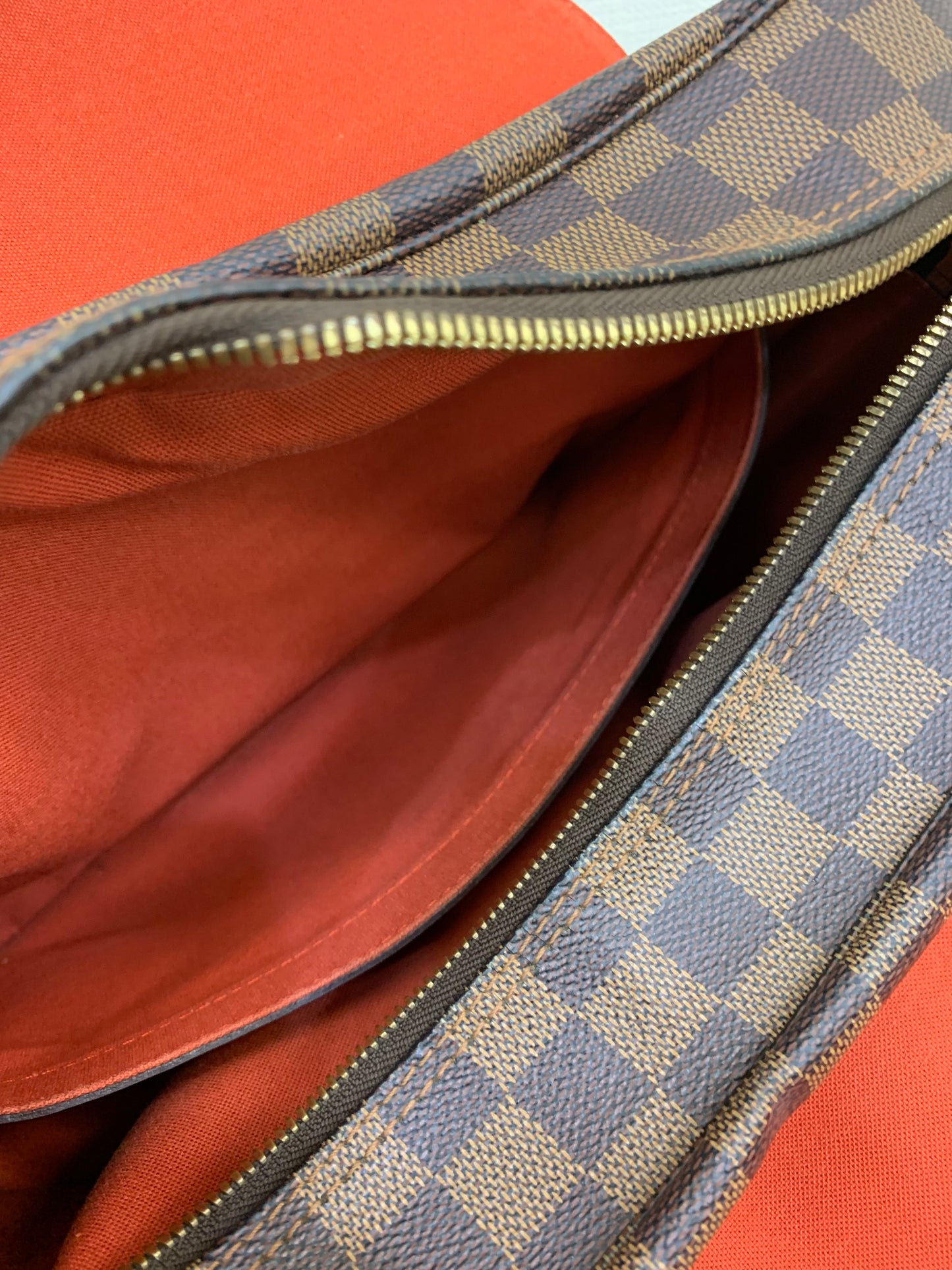 Louis Vuitton Damier Ébène Naviglio messenger bag