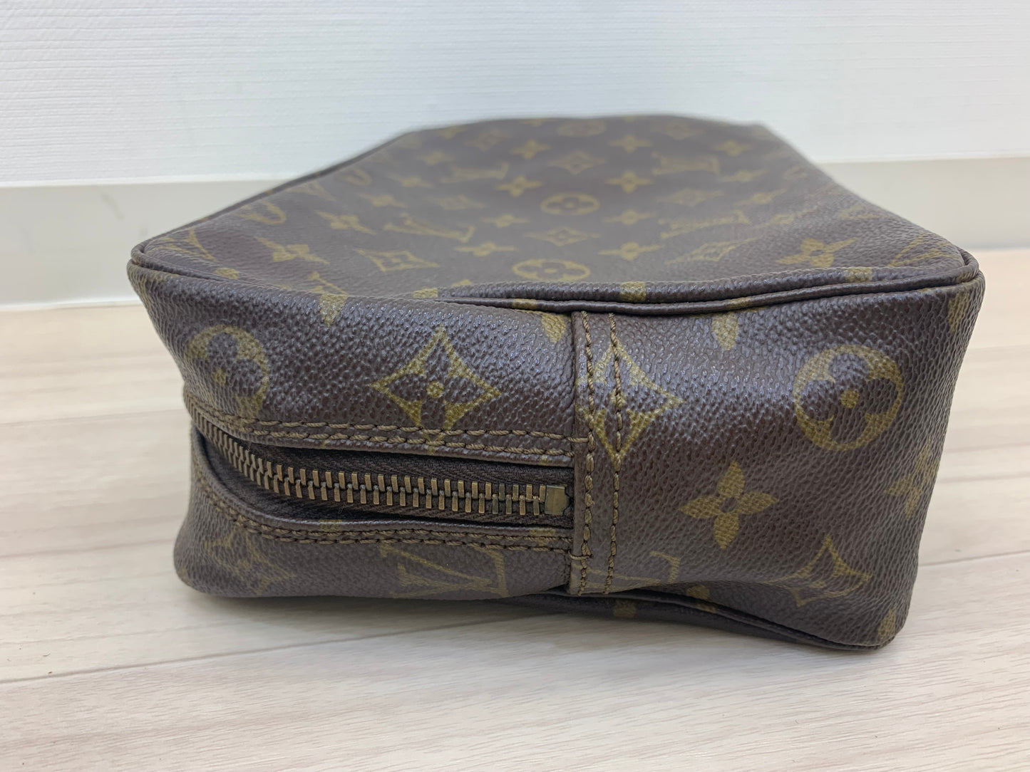 Louis Vuitton Monogram Trousse Toilette 28