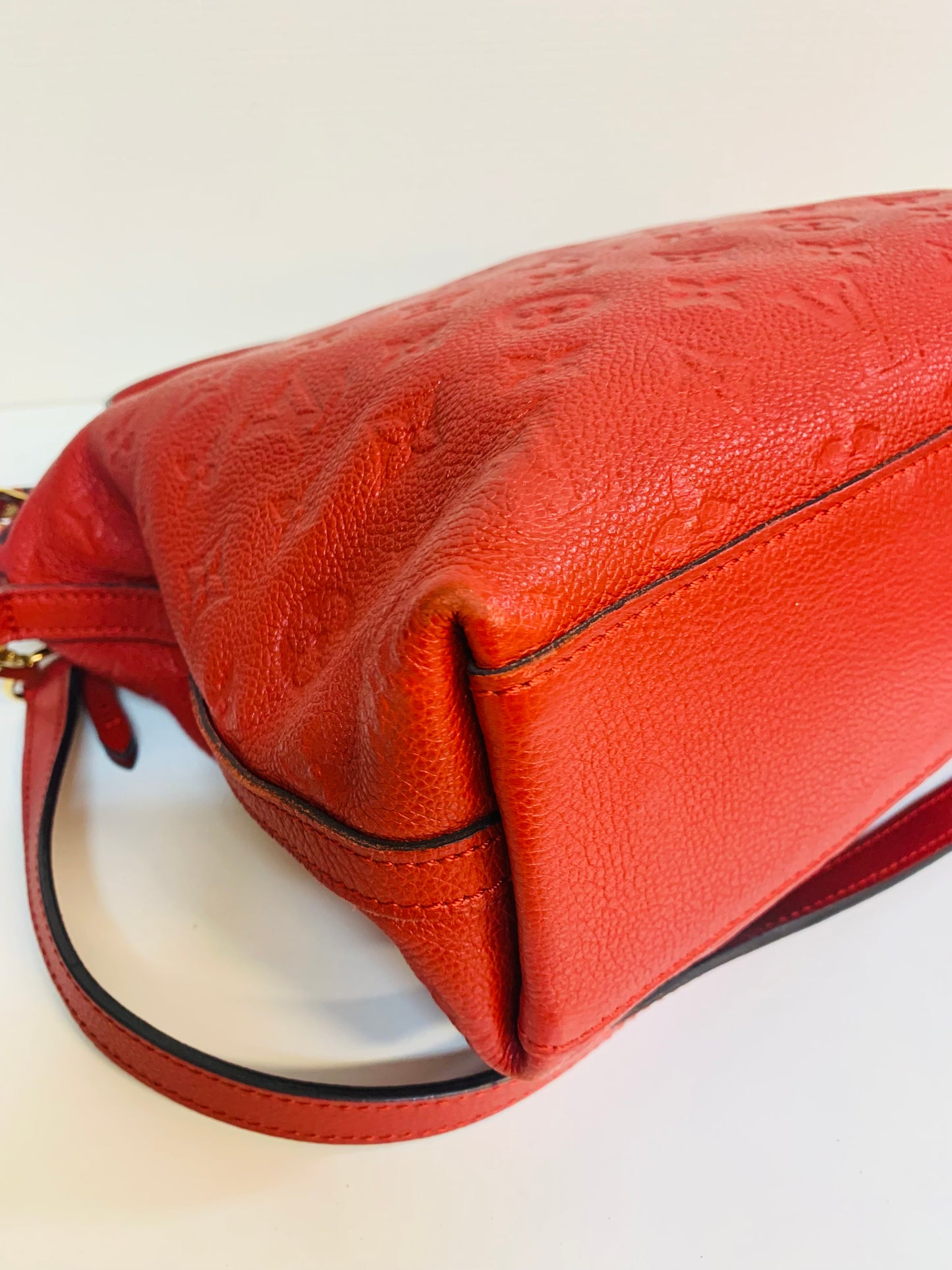 LOUIS VUITTON Bastille Empreinte Red