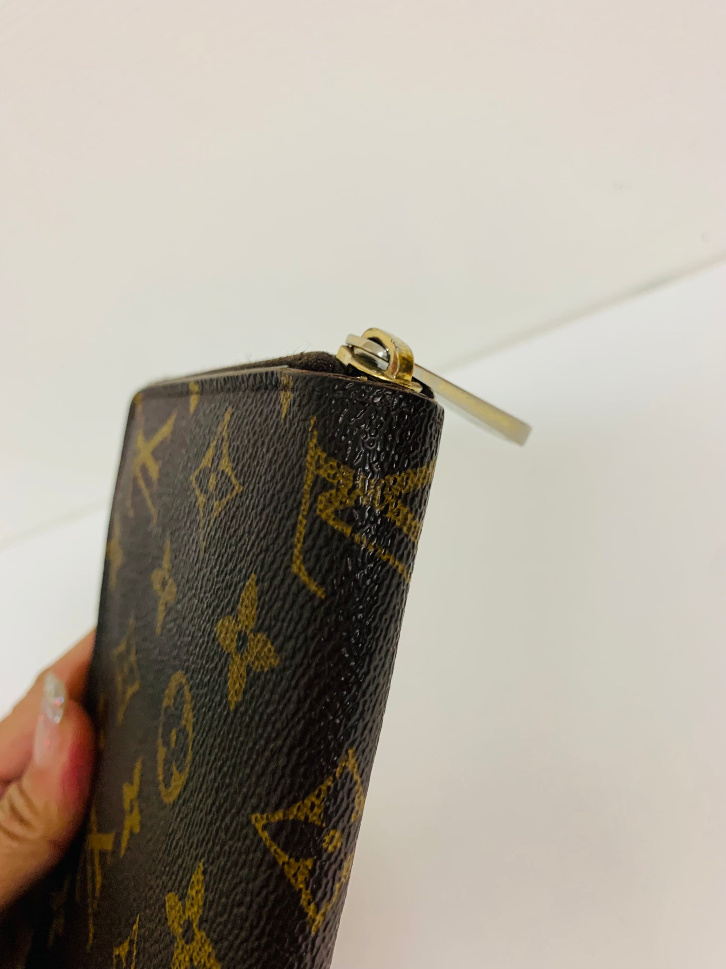 Louis Vuitton Monogram Zippy Wallet
