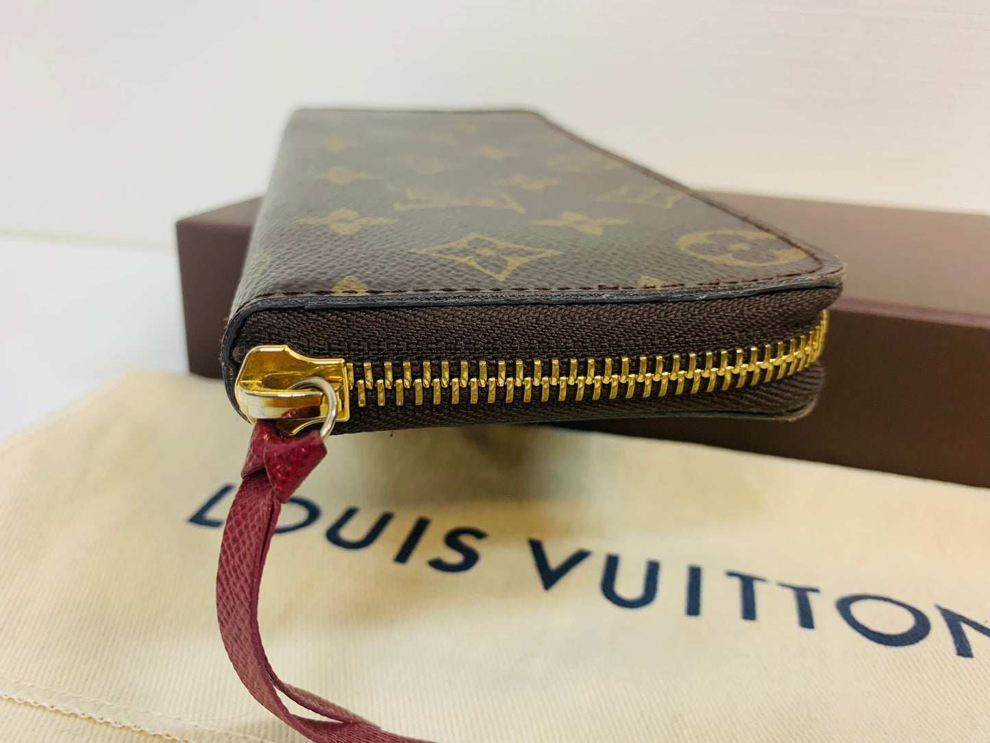 USED CLEMENCE WALLET FUCHSIA MONOGRAM