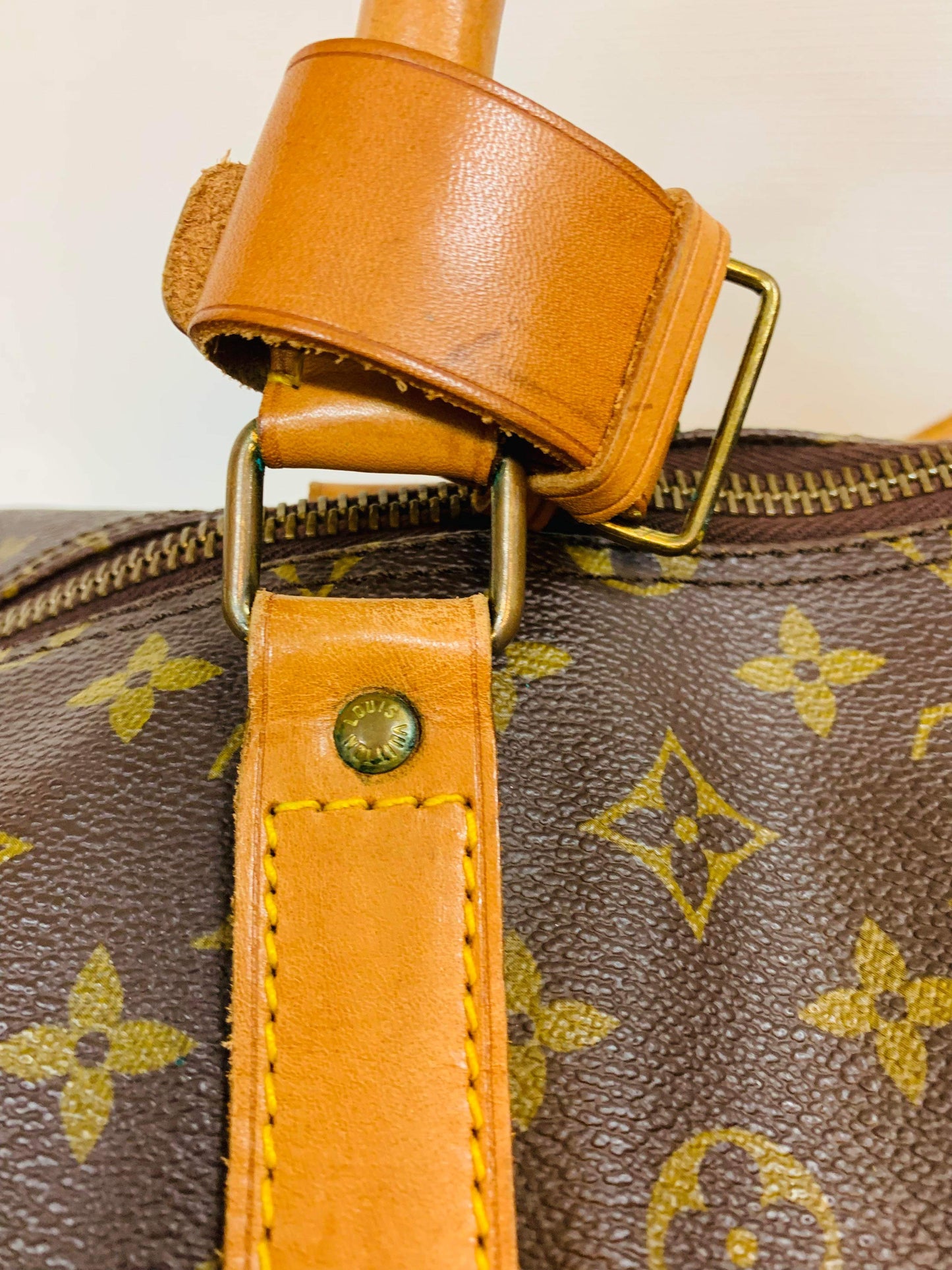 USED LOUIS VUITTON KEEPAL BANDOULIERE 60