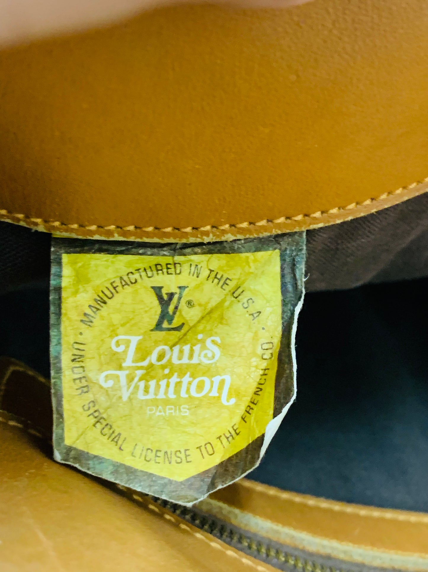 LOUIS VUITTON Bucket GM French and Company