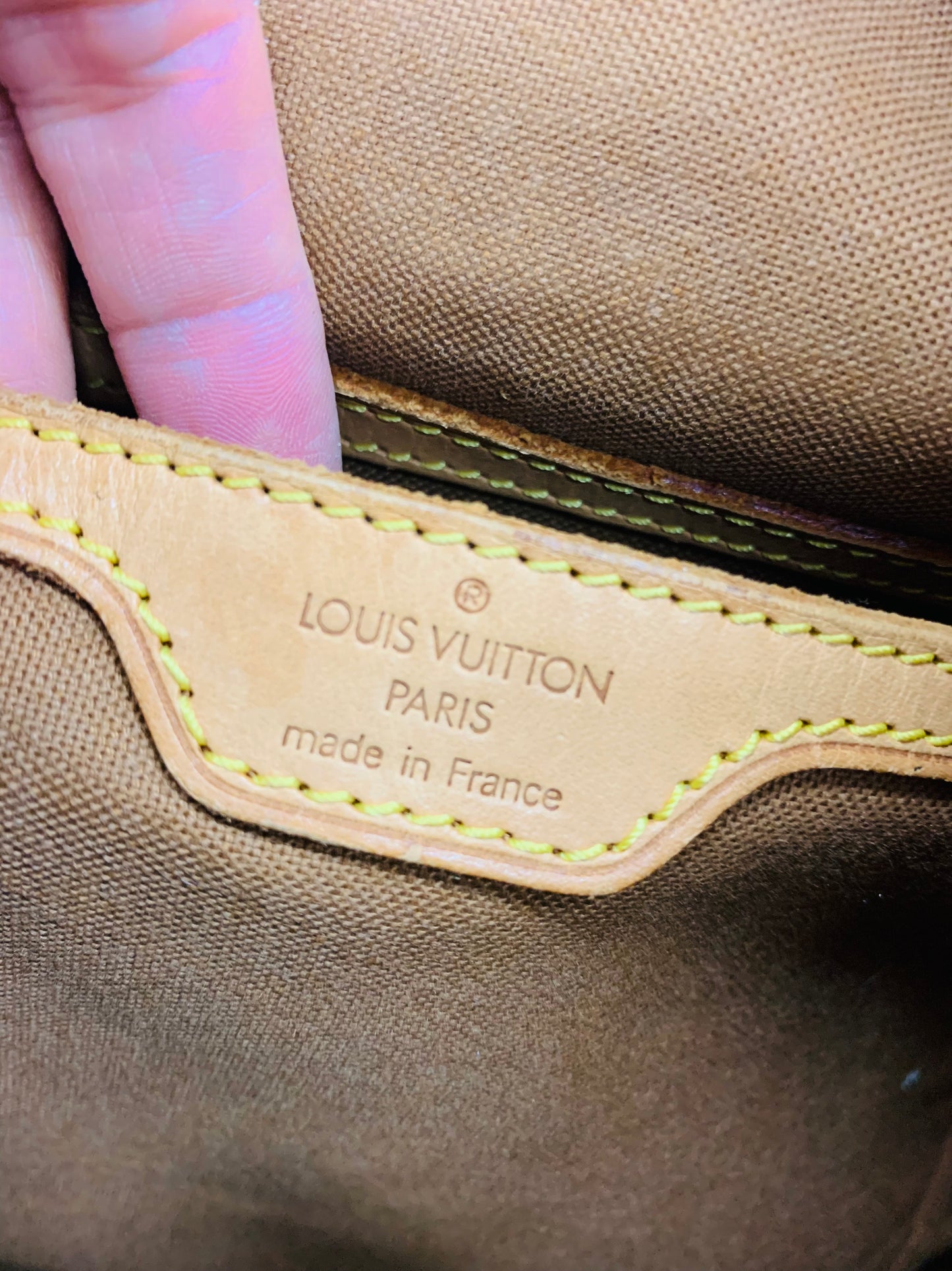 USED LOUIS VUITTON MONTSOURIES GM