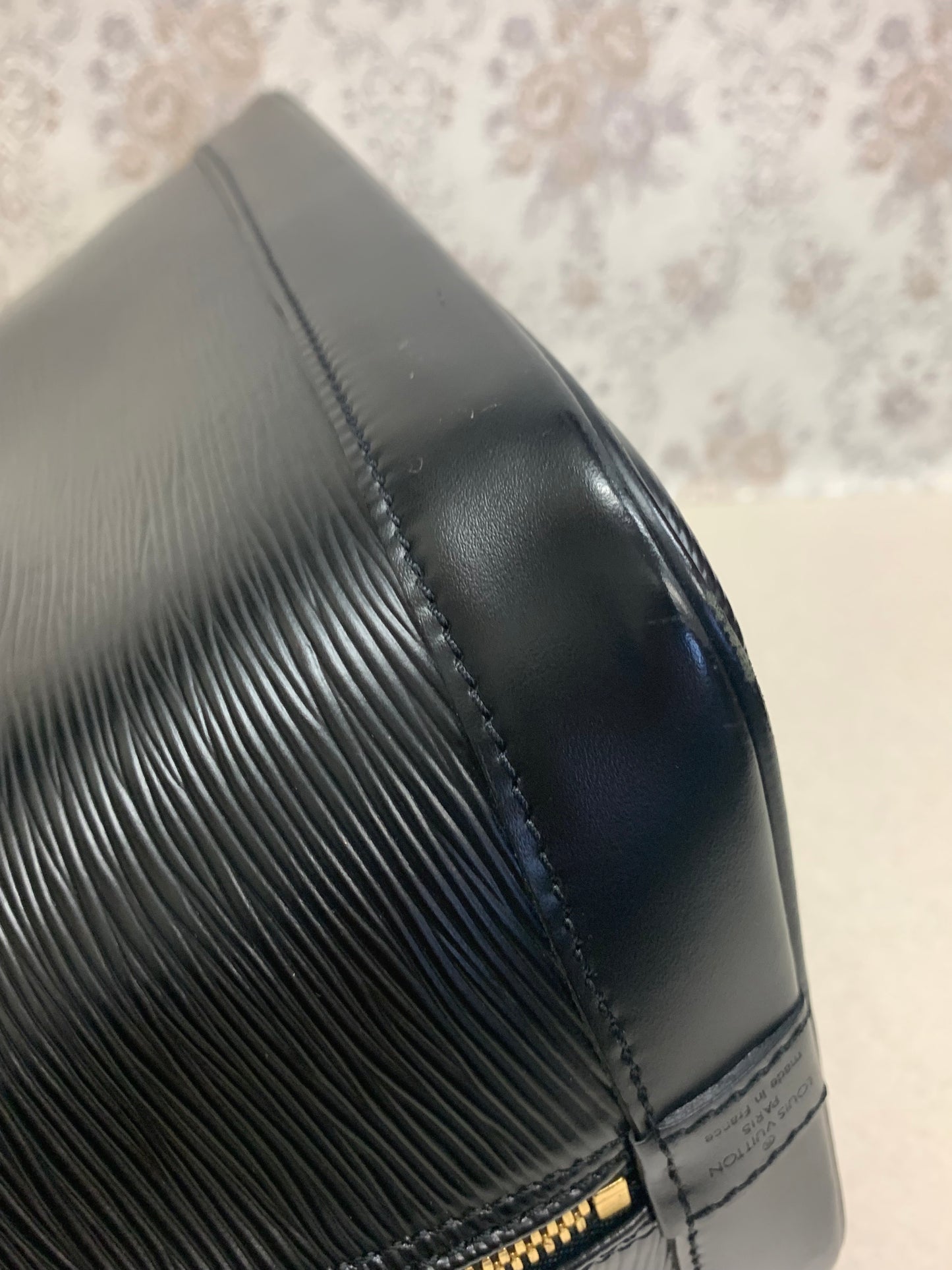 Louis Vuitton  Alma PM Epi Noir