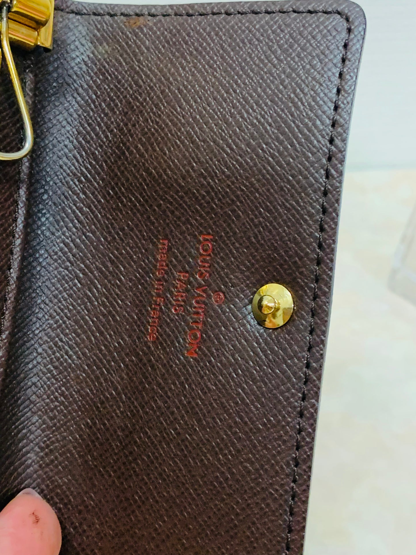 LOUIS VUITTON  6 Slots Key Case DE