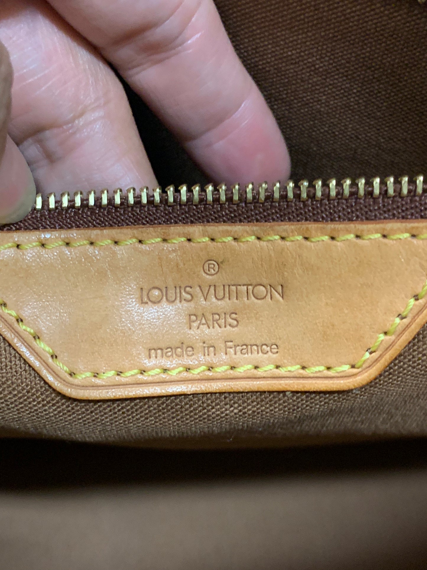 LOUIS VUITTON Cabas Mezzo Tote bag