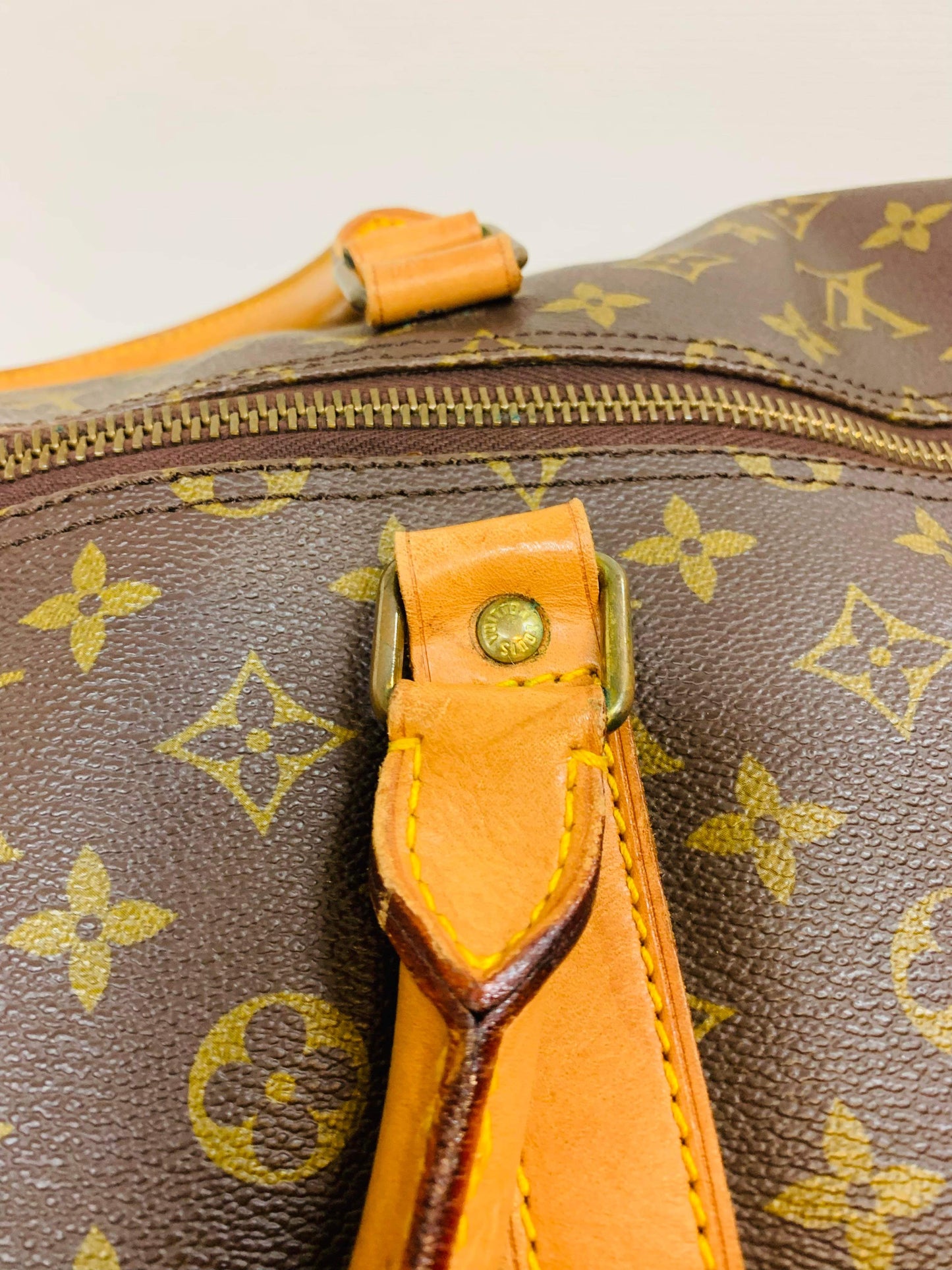 USED LOUIS VUITTON KEEPAL BANDOULIERE 60