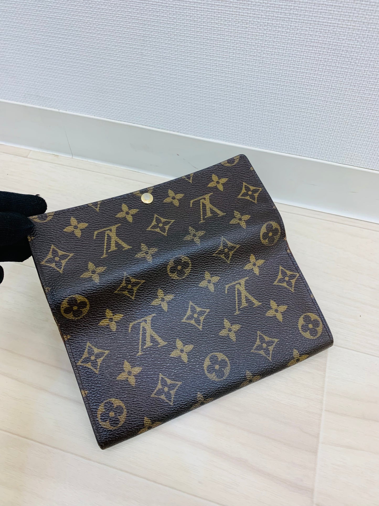 Louis Vuitton Monogram Sarah Wallet 10 Card Slots