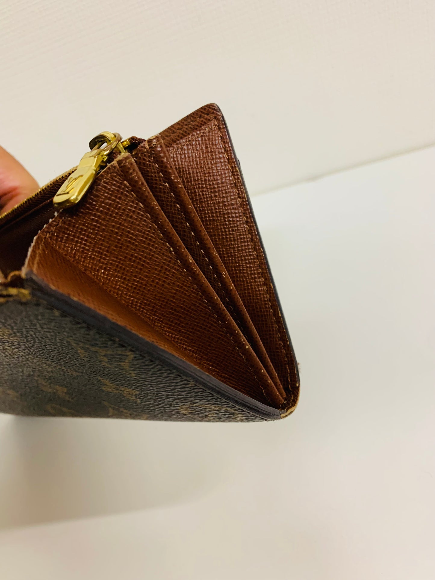 Louis Vuitton Sara Wallet 6 Card Slots