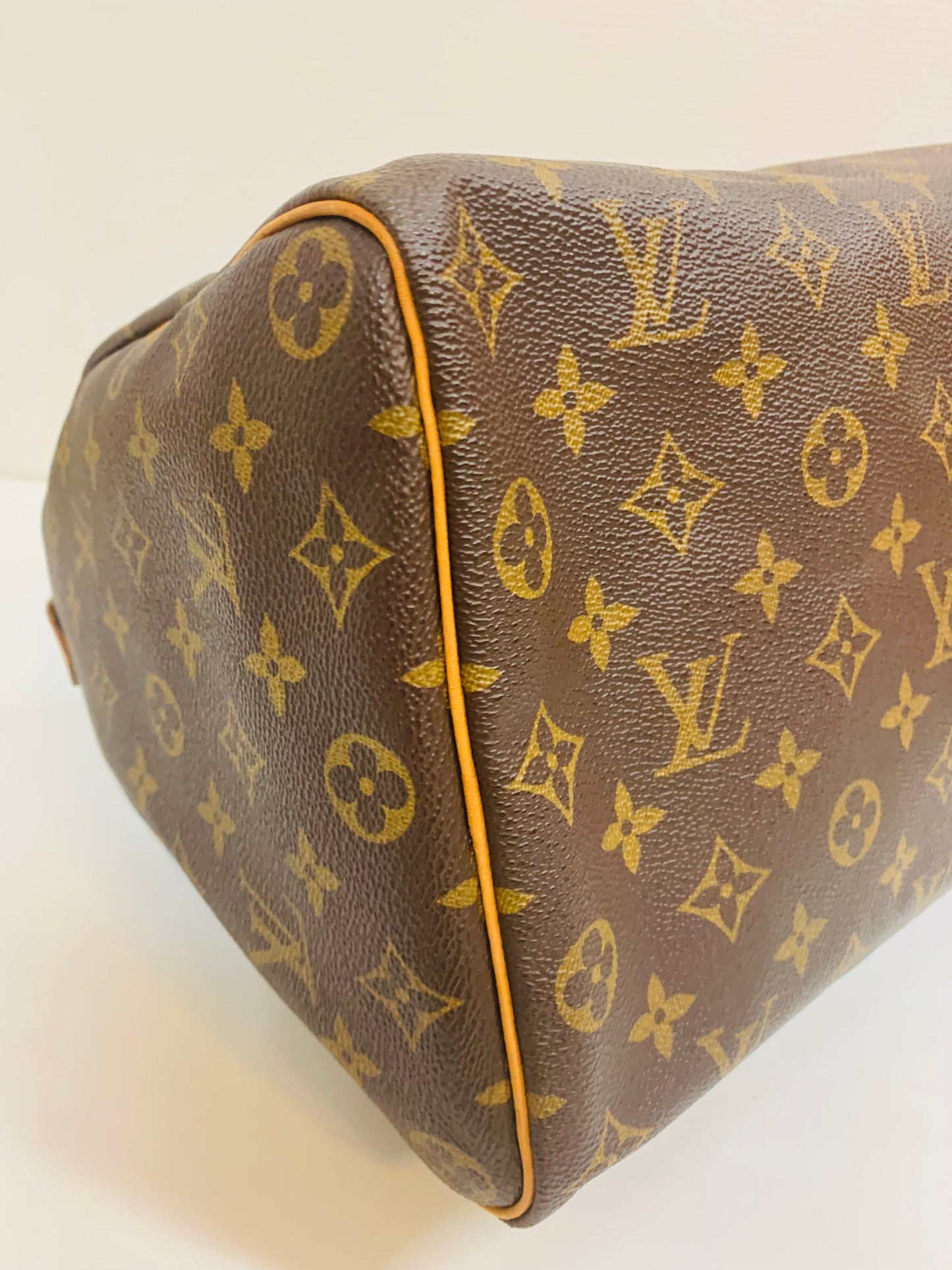 USED LOUIS VUITTON SPEEDY 35