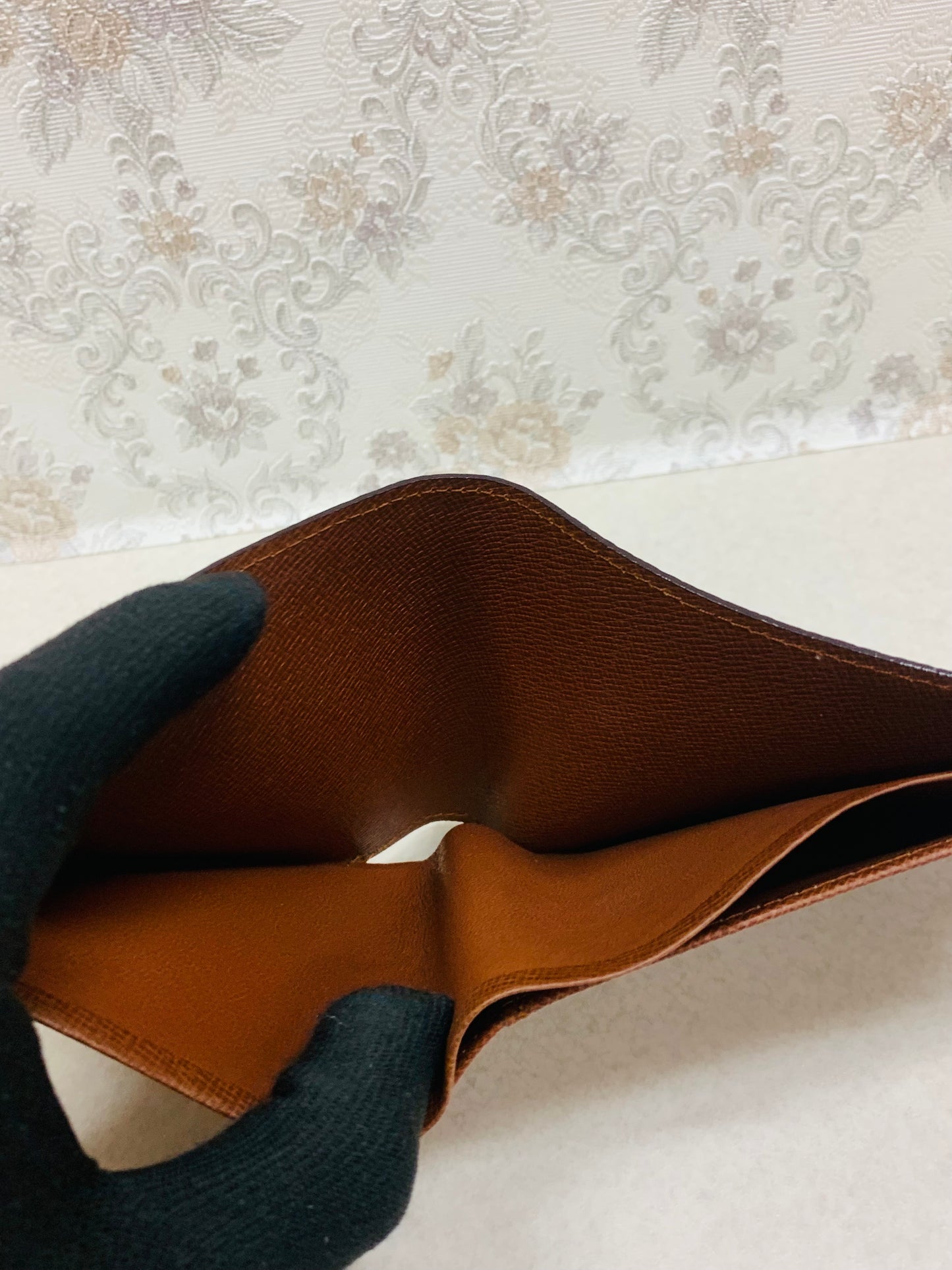 Louis Vuitton Monogram Multiple Mens billfold wallet