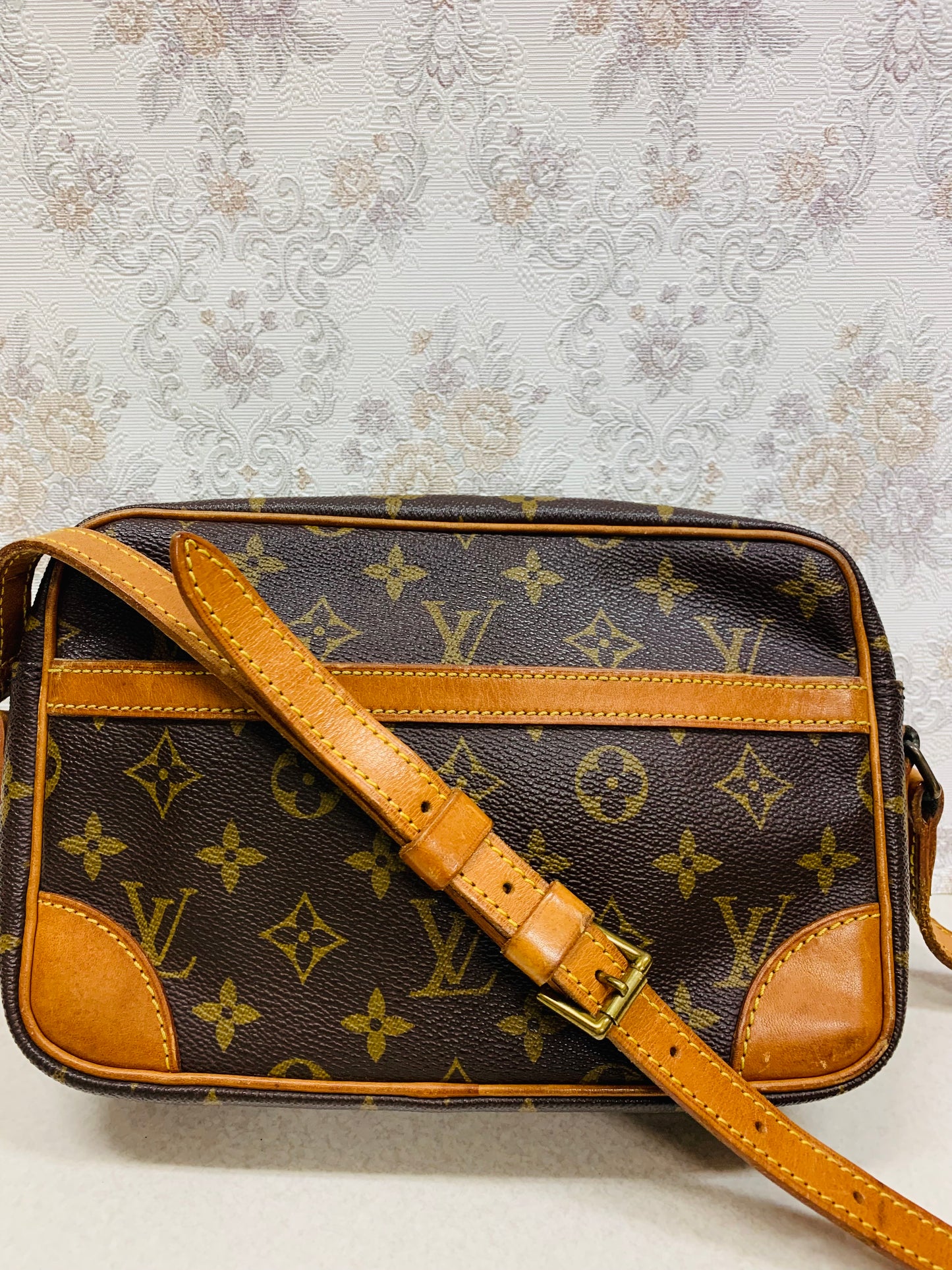 Louis Vuitton Monogram Trocadero 23