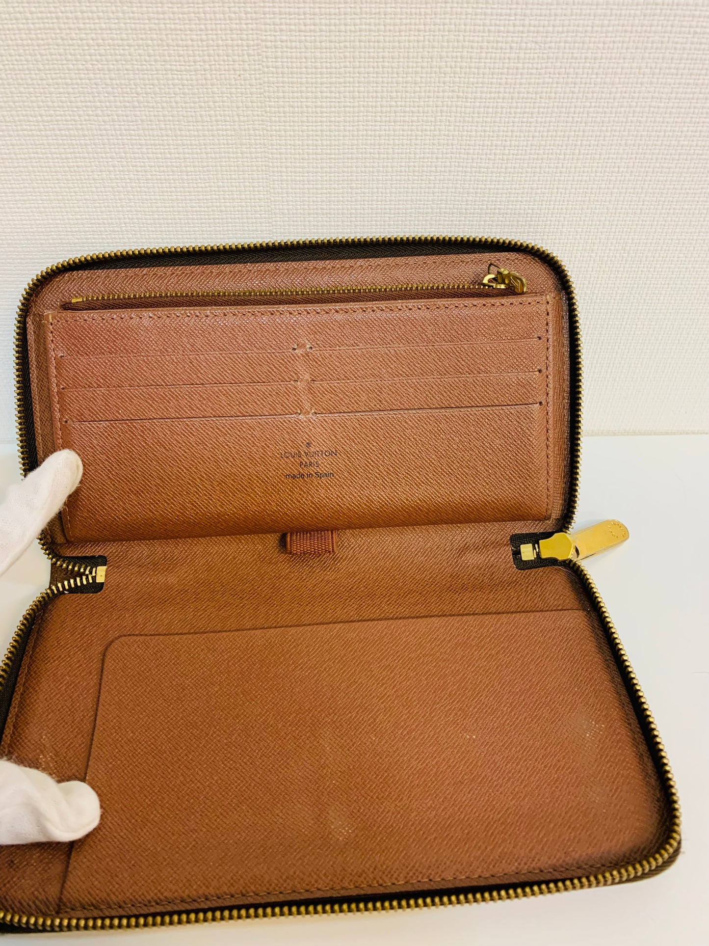 LOUIS VUITTON Daily Wallet Organizer Monogram