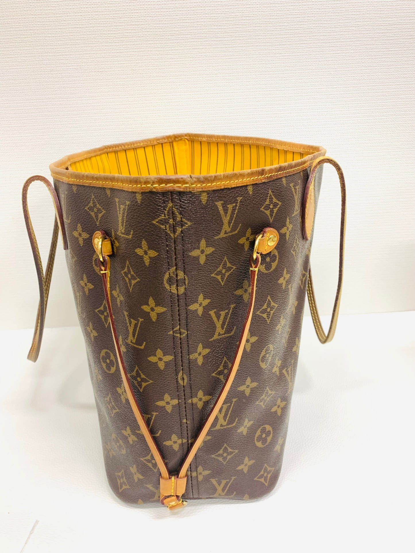 Used Louis Vuitton Limited Edition Neverful MM Mimosa with pouch