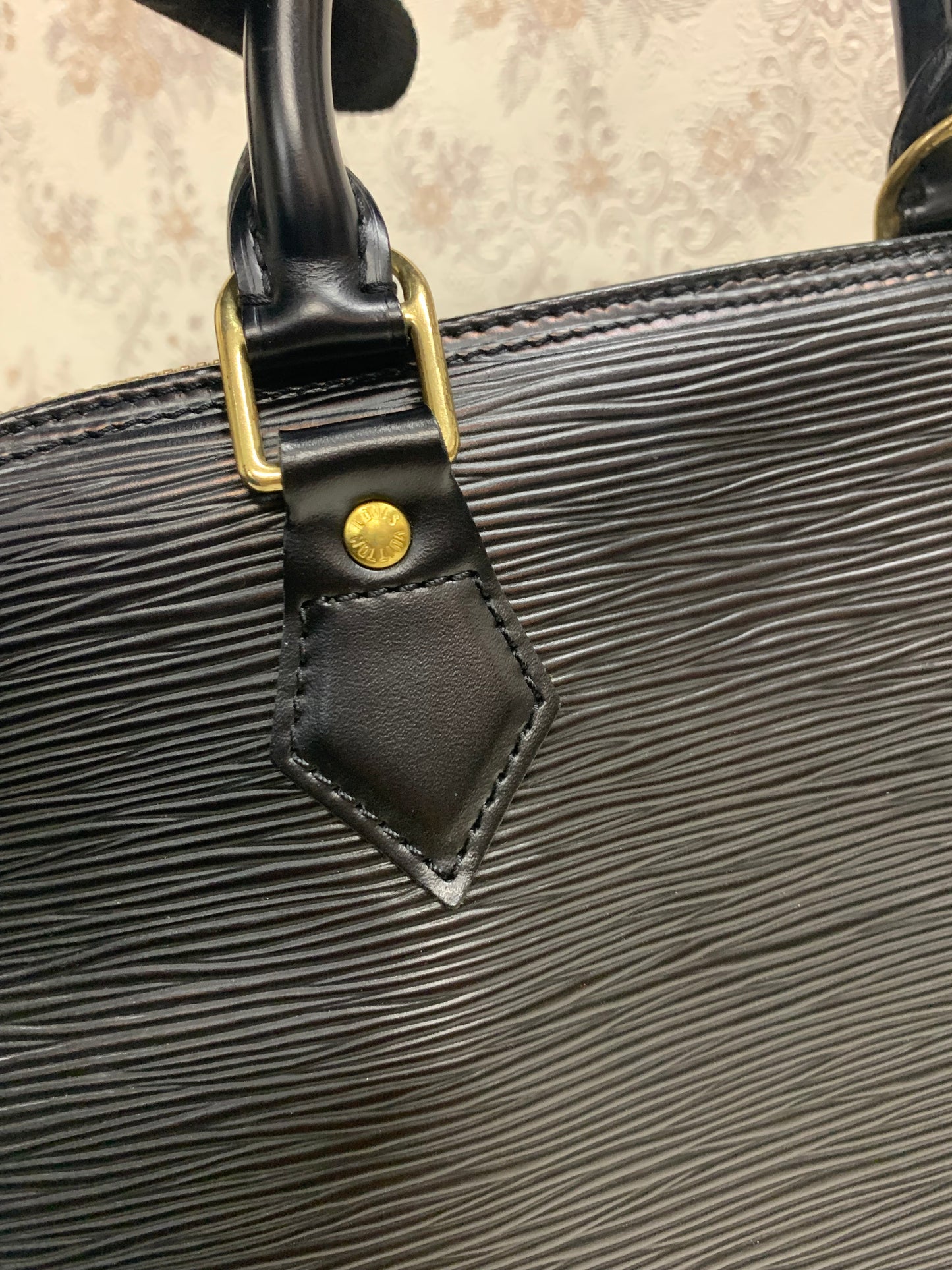 Louis Vuitton  Alma PM Epi Noir