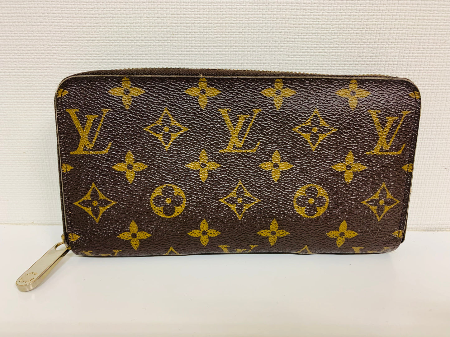 Louis Vuitton Monogram Zippy Wallet