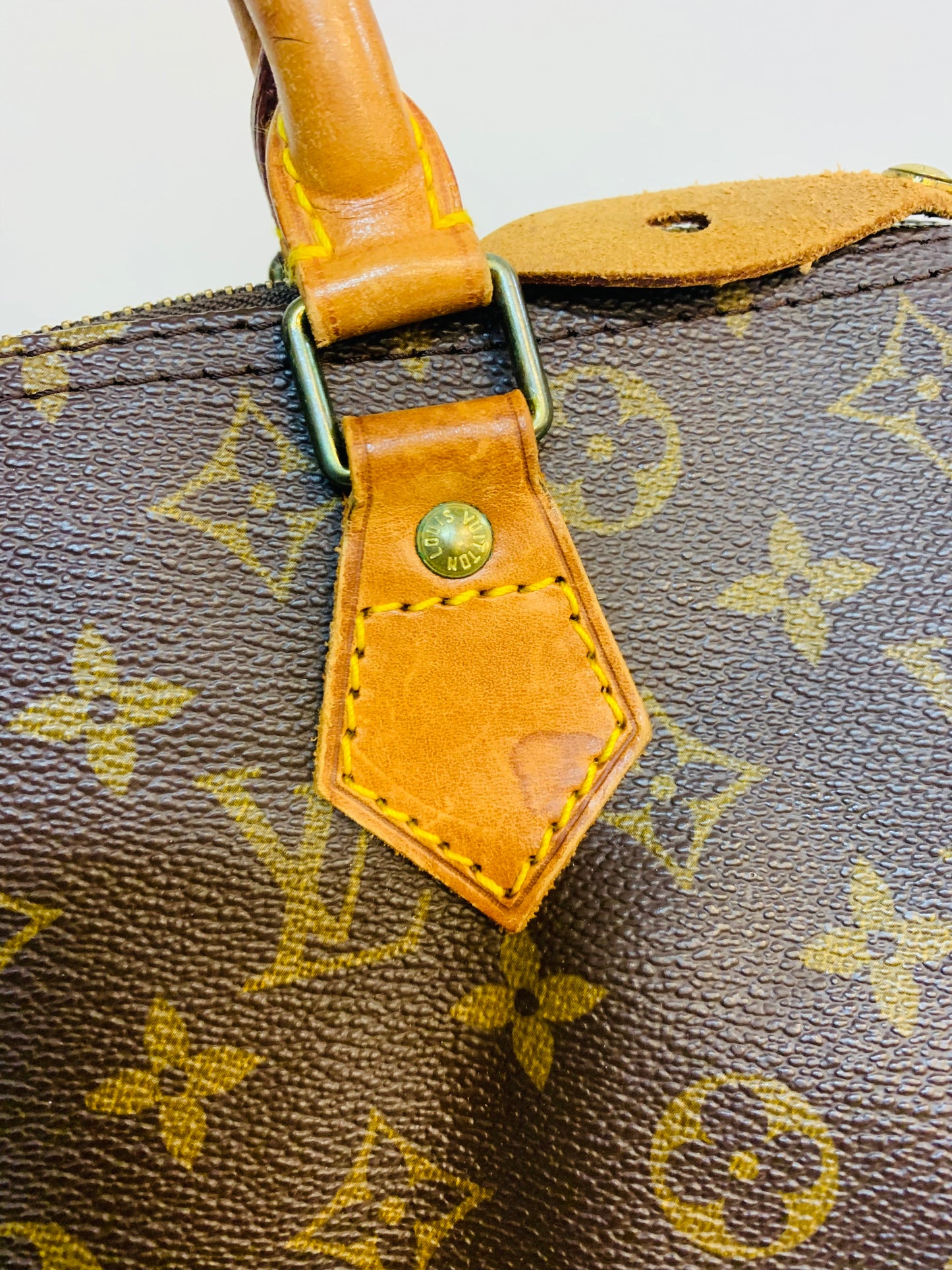 LOUIS VUITTON Speedy 30