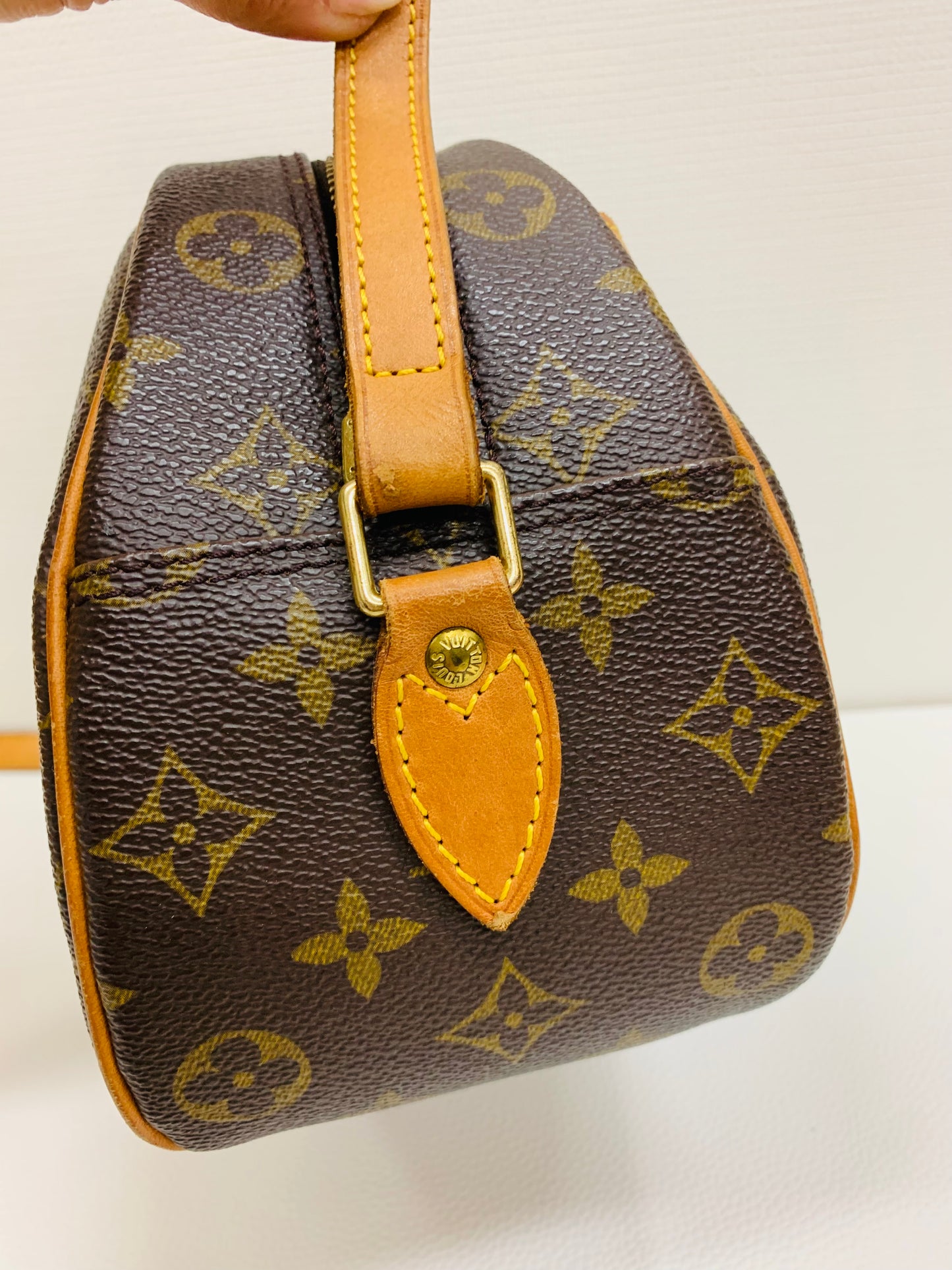 USED LOUIS VUITTON BLOIS